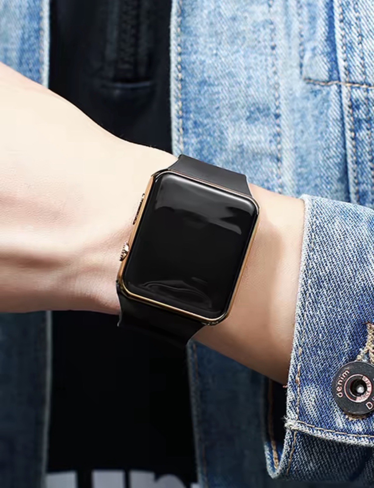 Smart Watch Gold Metal Case Black Silicone Band Touch Screen