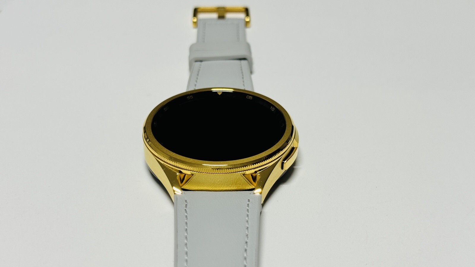 Samsung Galaxy Watch 6 47mm Custom 24k Gold with Fabric Gray Band 2023