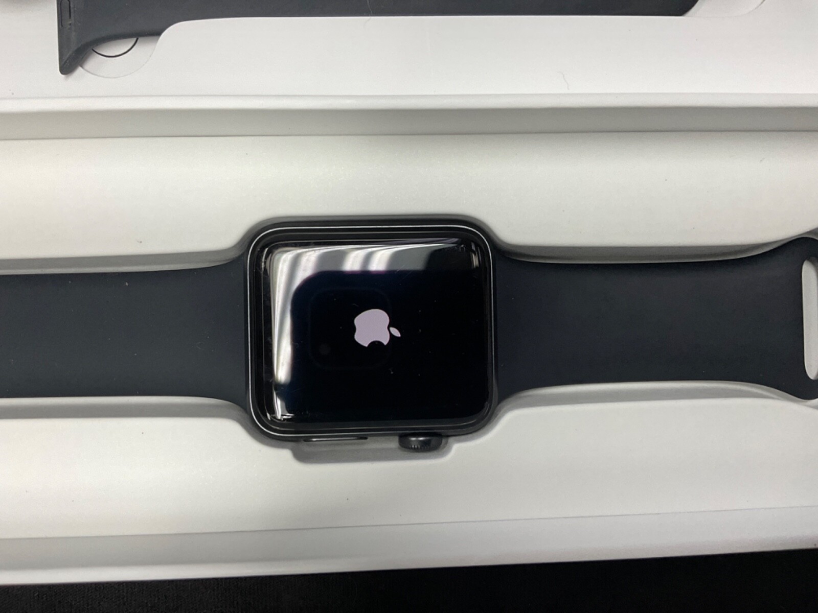 Apple Watch Series 3 42mm Space Gray Aluminum (GPS) A1859
