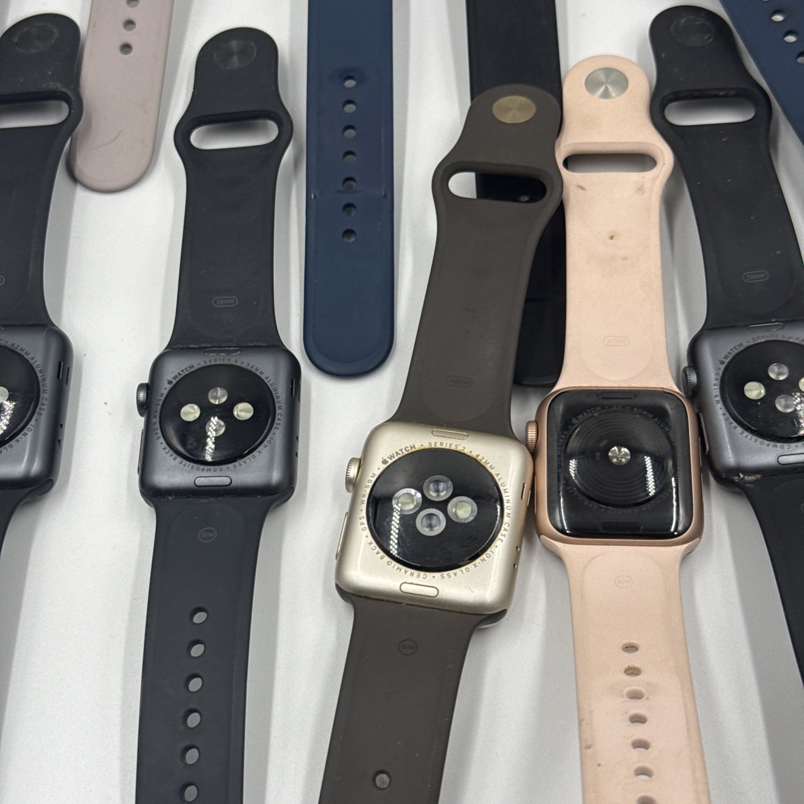 Lot of 24 Apple Watches Series SE, 6, 3, 2 & 1 + Samsung Watch’s Parts/Repair⚠️