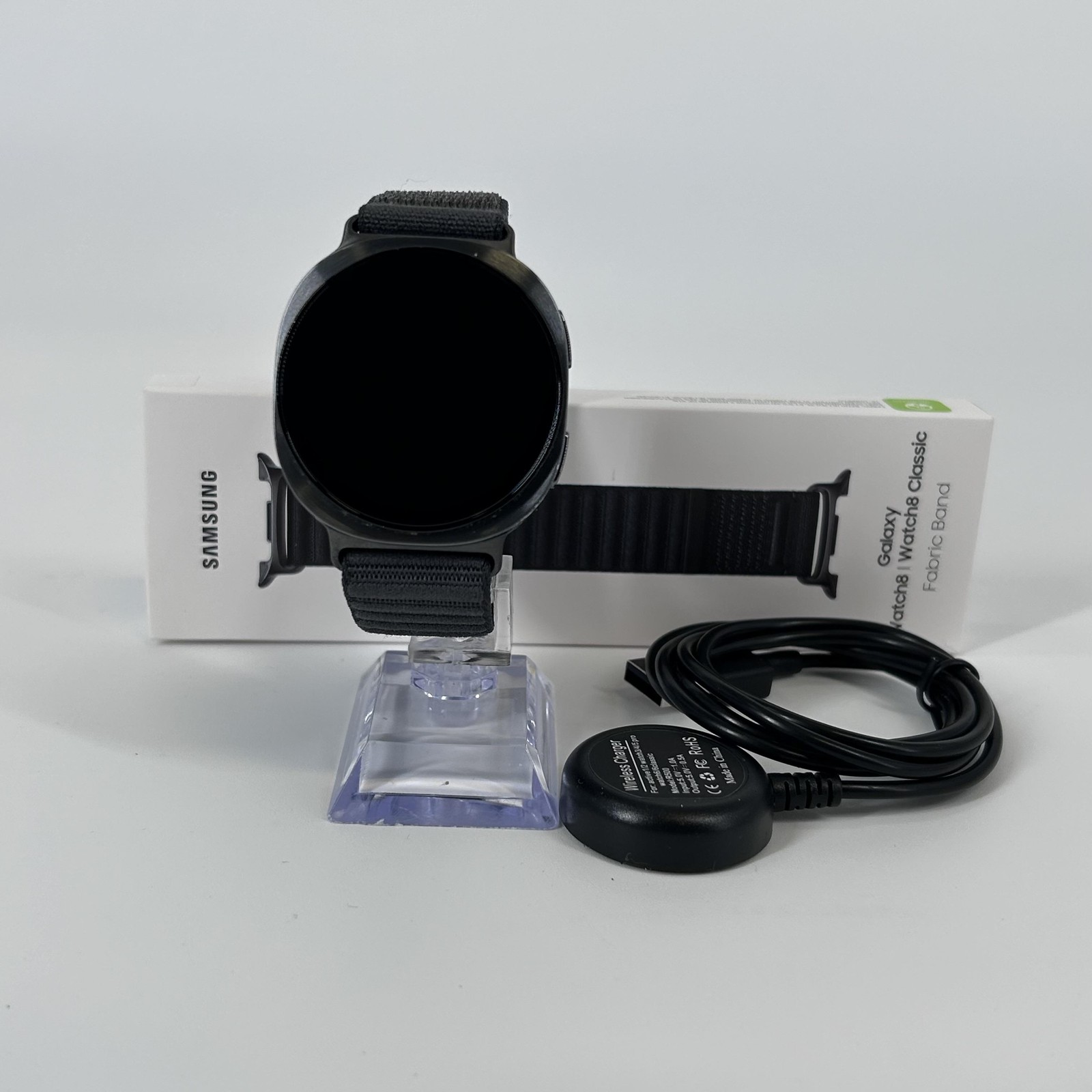 Samsung Galaxy Watch8 44mm Graphite Aluminum (GPS) w/ Fabric Band – Excellent