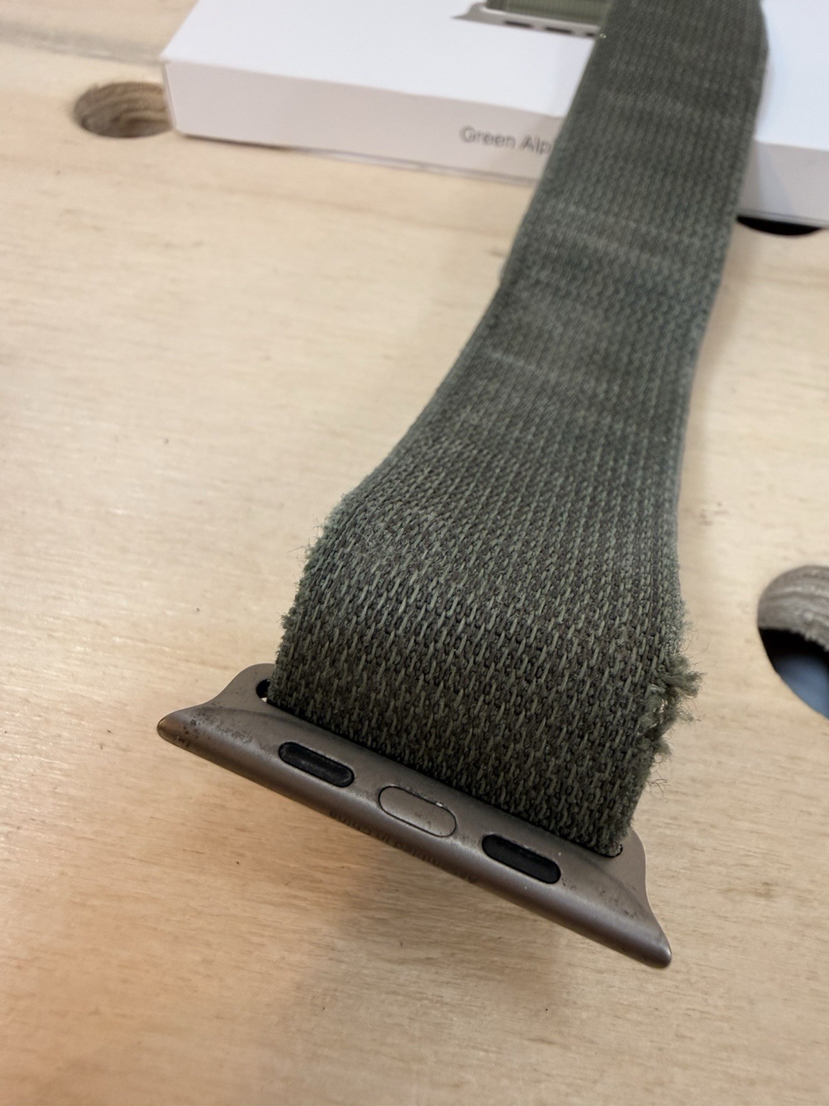 Apple Watch Ultra 49mm (1st Gen) Titanium Midnight Ocean Band Alpine Loop