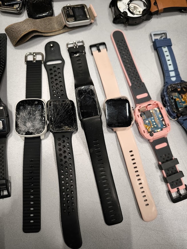 Lot of 20 Mixed Smartwatches – Untested, Signs of Use, Parts/Repair