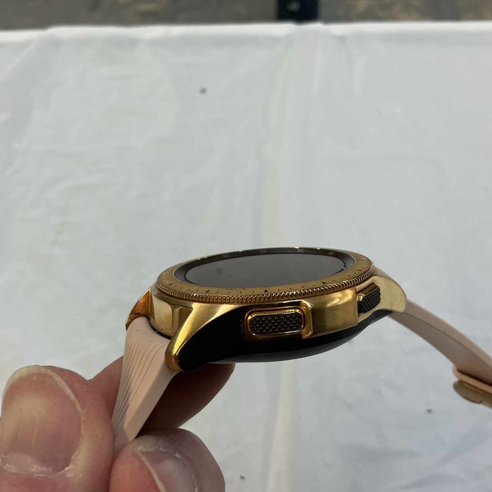 Samsung Galaxy Watch SM-R810 42mm gold Case Classic Buckle