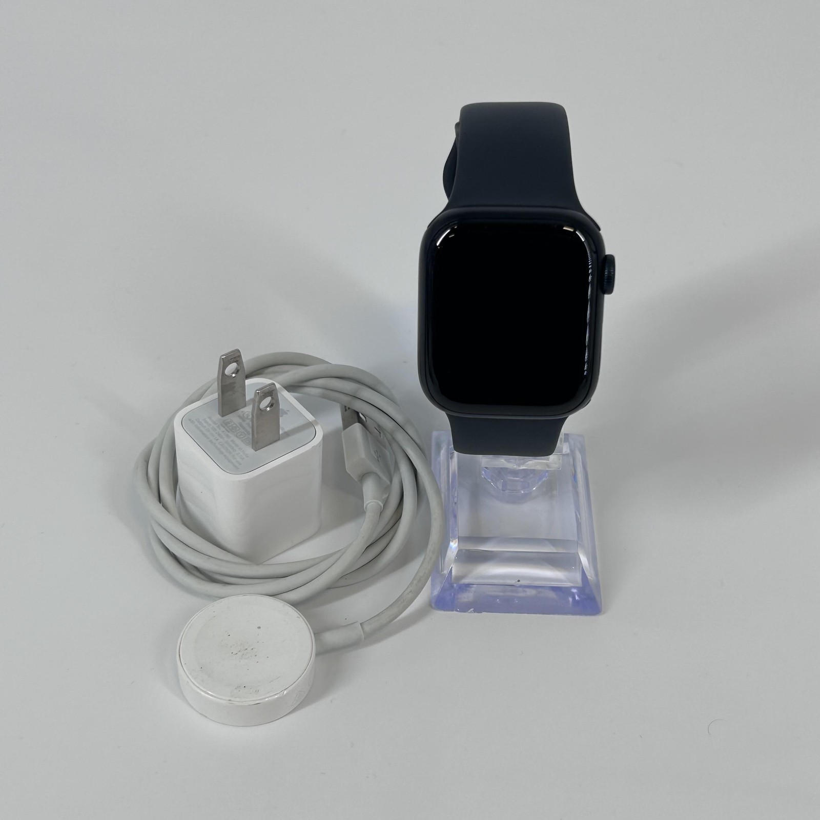 Apple Watch (Series 8) 41mm Space Black Aluminum (LTE) w/ Black Sport – Good