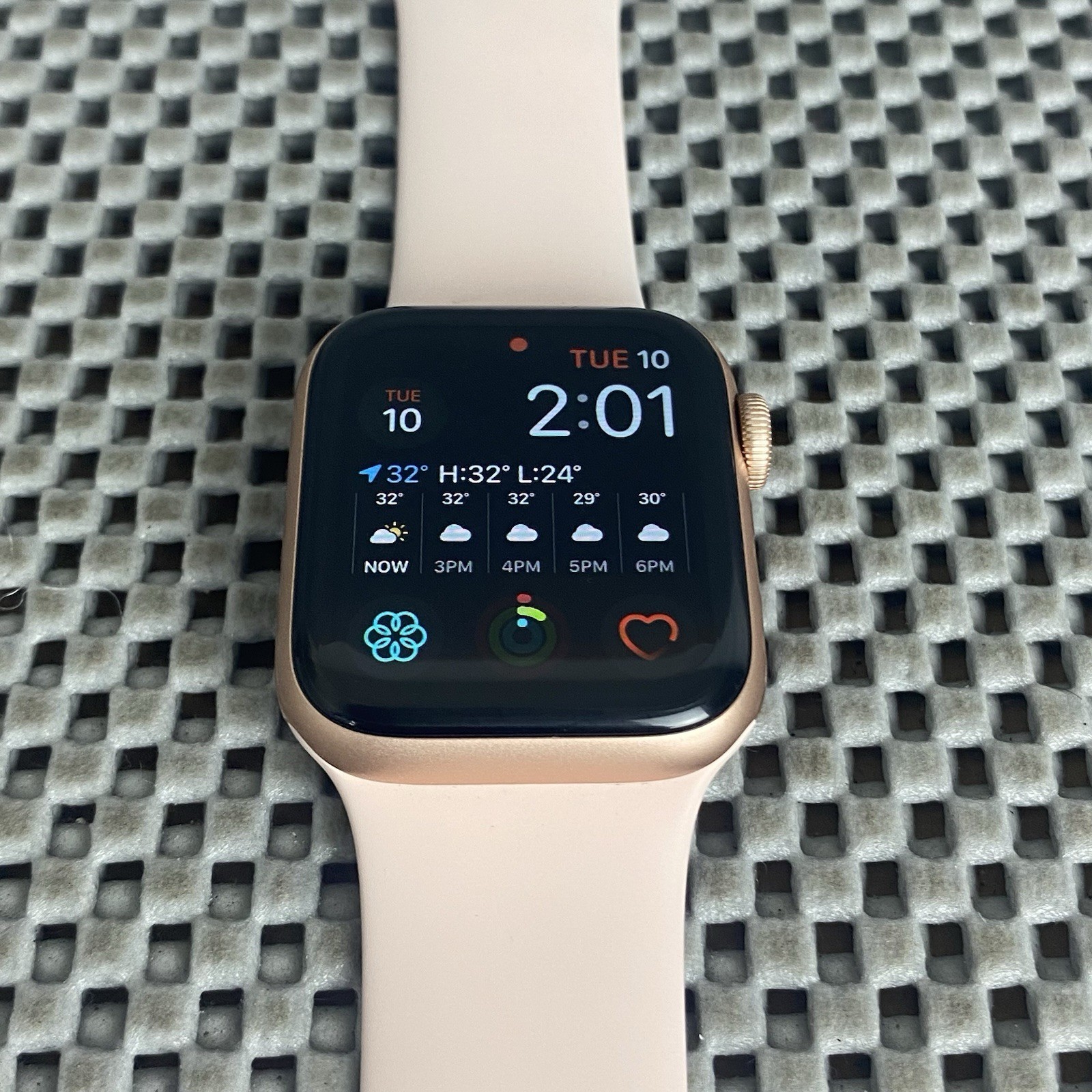 Apple Watch Series 6 40mm Gold Aluminum Case with Pink Sand Sport Band GPS