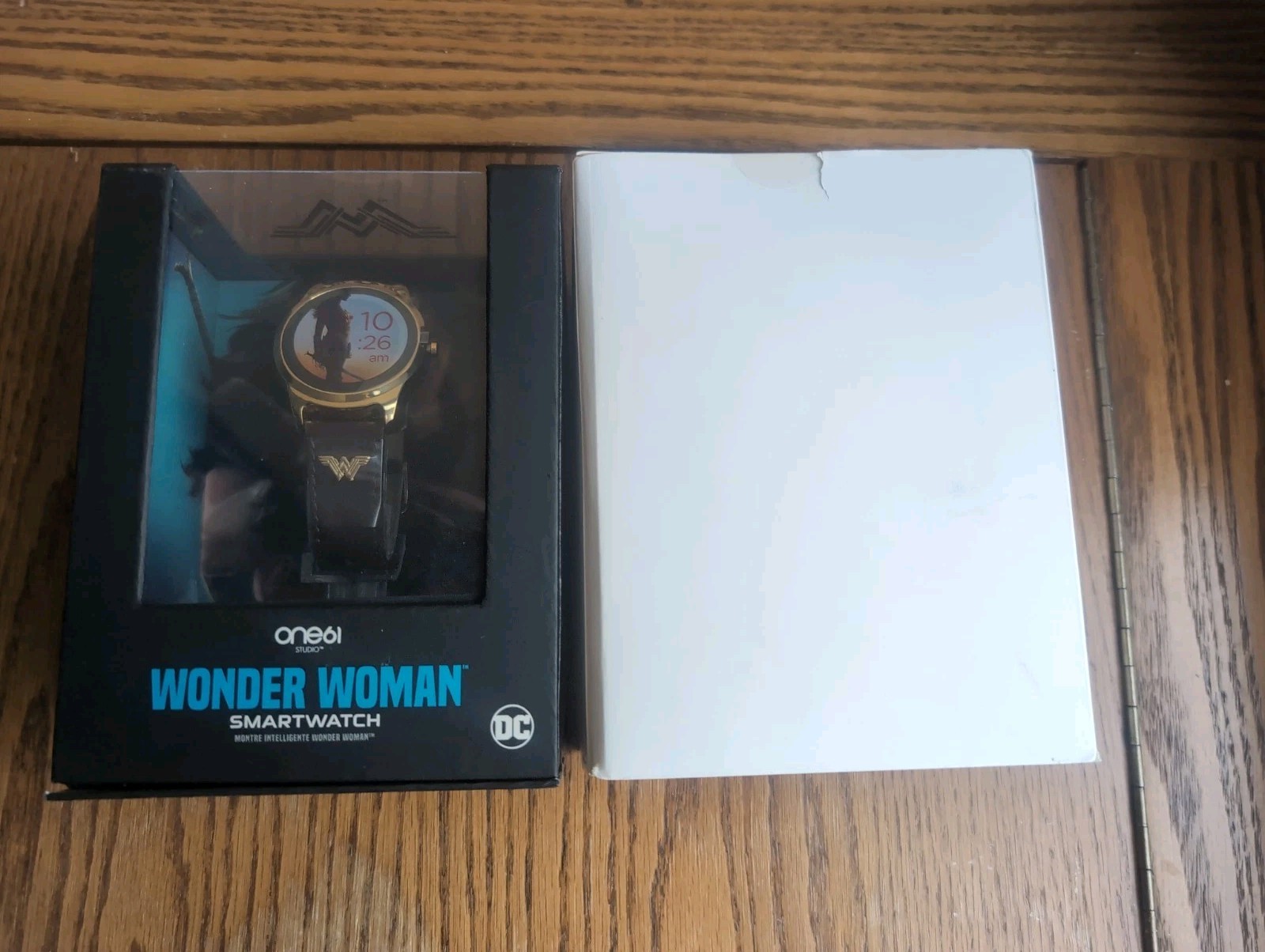 ONE61 Wonder Woman DC Smart Watch – iOS/Android Compatible – 32MB new in box