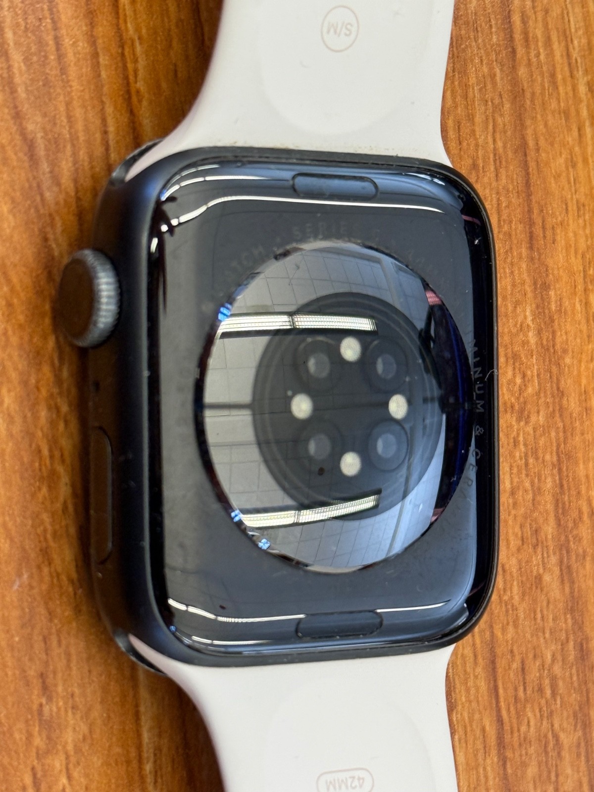 Apple watch series 6 | 44mm gps used 4-5 minor scratches. Works great!