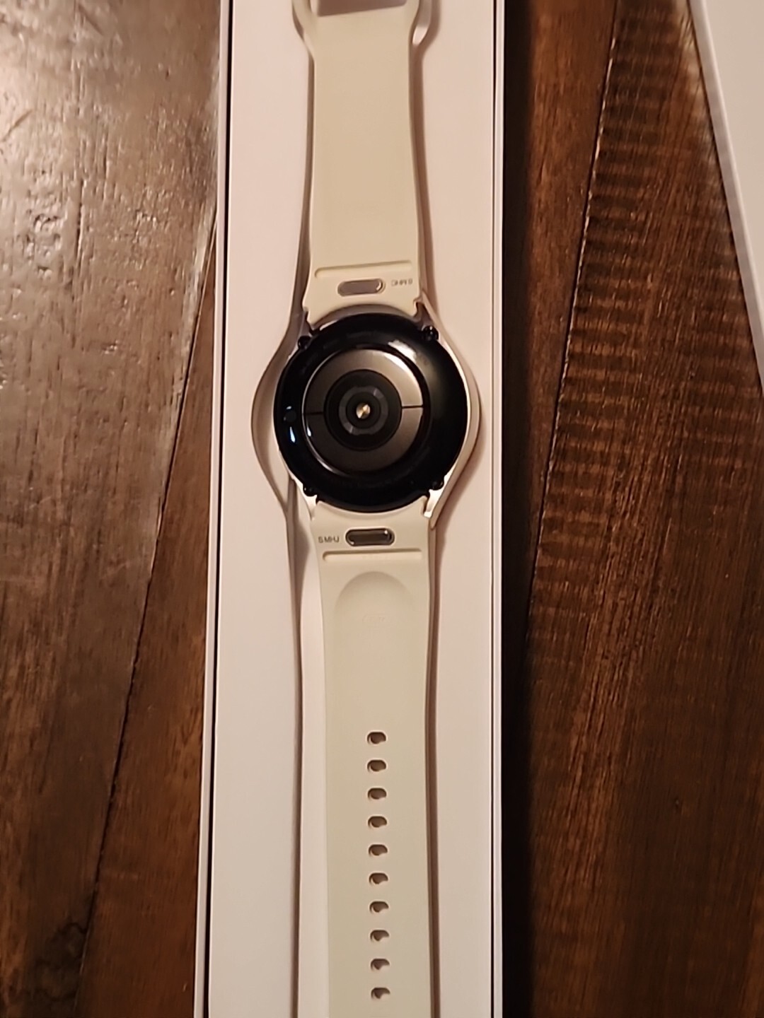 Samsung Galaxy Watch6 SM-R930 40mm Gold Aluminum Case with Cream Sport Band…