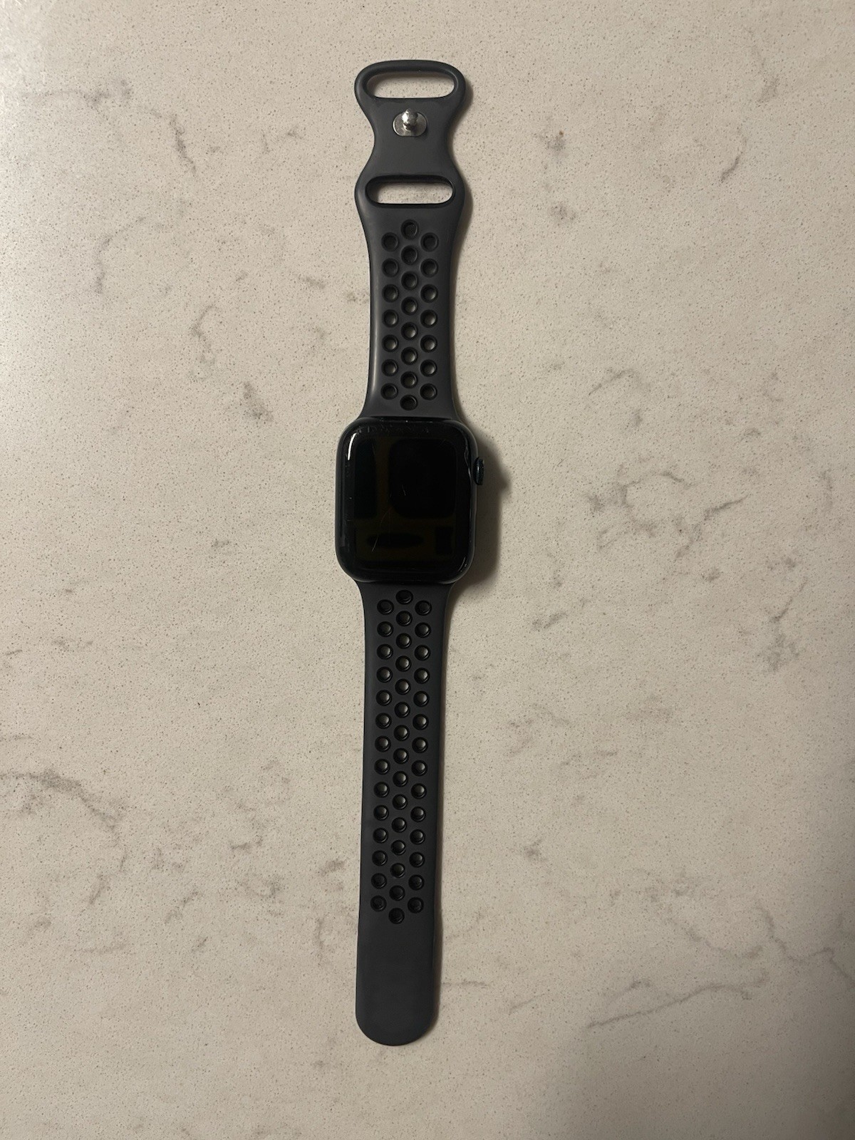 Apple Watch Series 7 45mm GPS Midnight Aluminum Black Sport Band 77% Battery