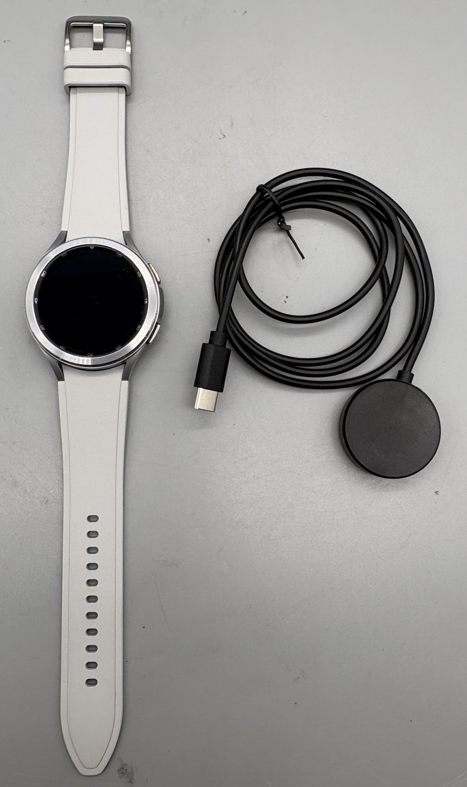 Samsung Galaxy Watch MIL-STD-810G 46mm w/ Lite Gray 20mm Band Size M/L