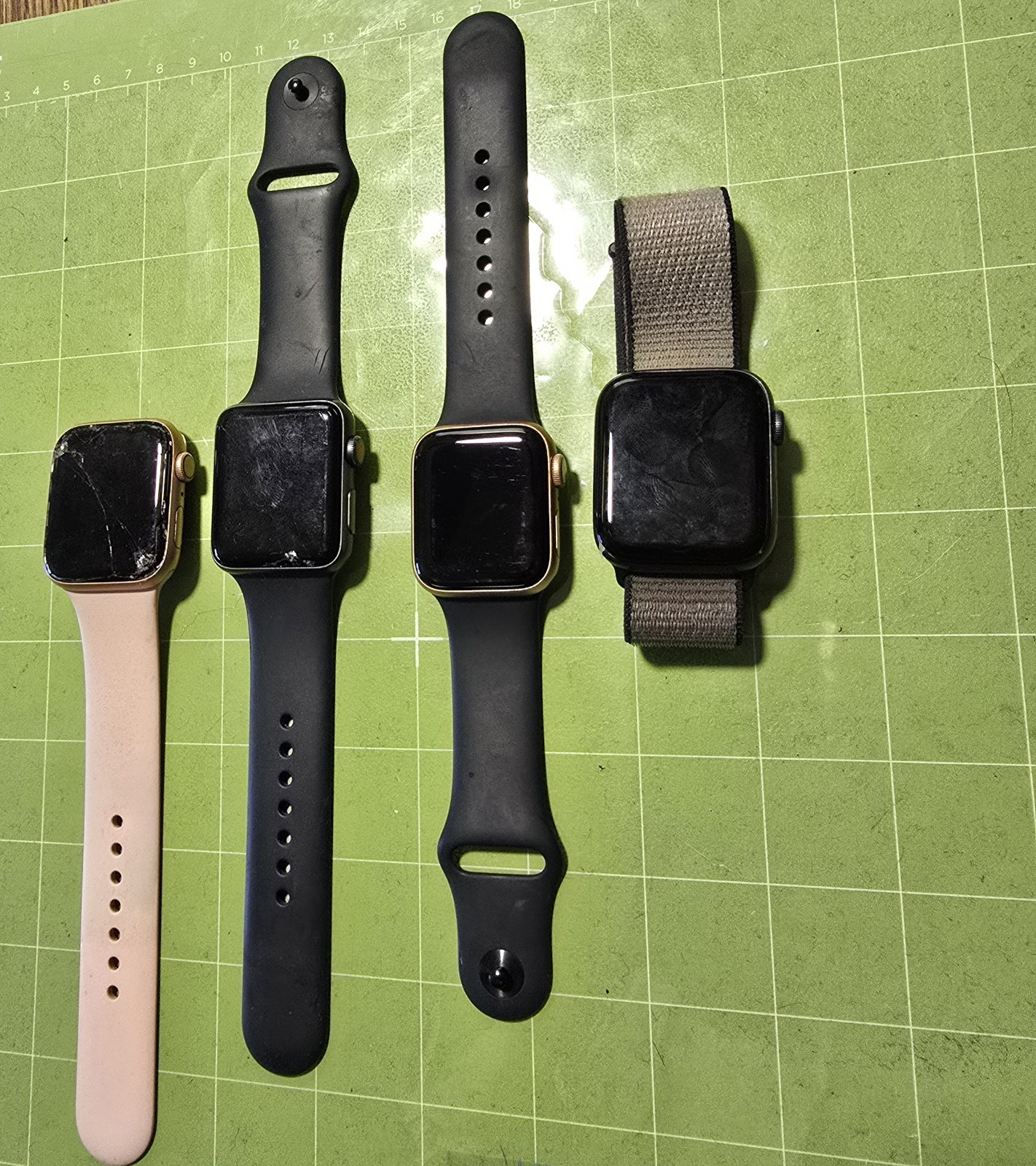 AS/IS Apple Watch Series 3 4 5 A2095 A1976 A1861 No Power