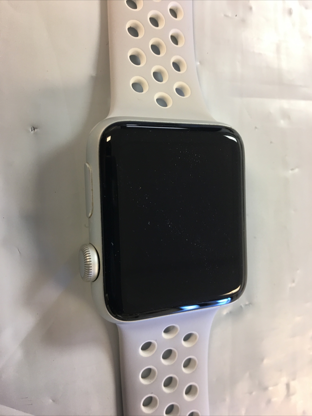 Apple Watch Nike+ 42mm Aluminum Case Flat Silver/White Sport Band – (MNNT2LL/A)