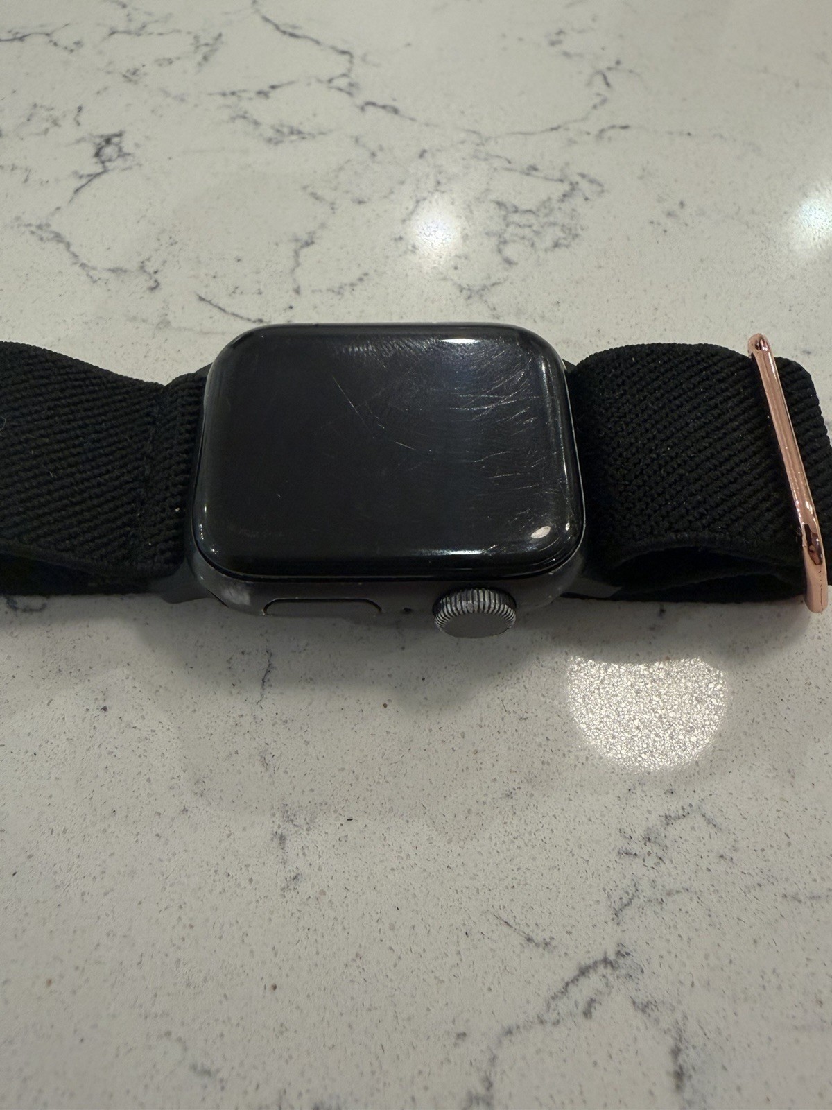 Apple Watch SE (2022) 40mm Midnight Aluminum Case with Sport Band, S/M (GPS)…