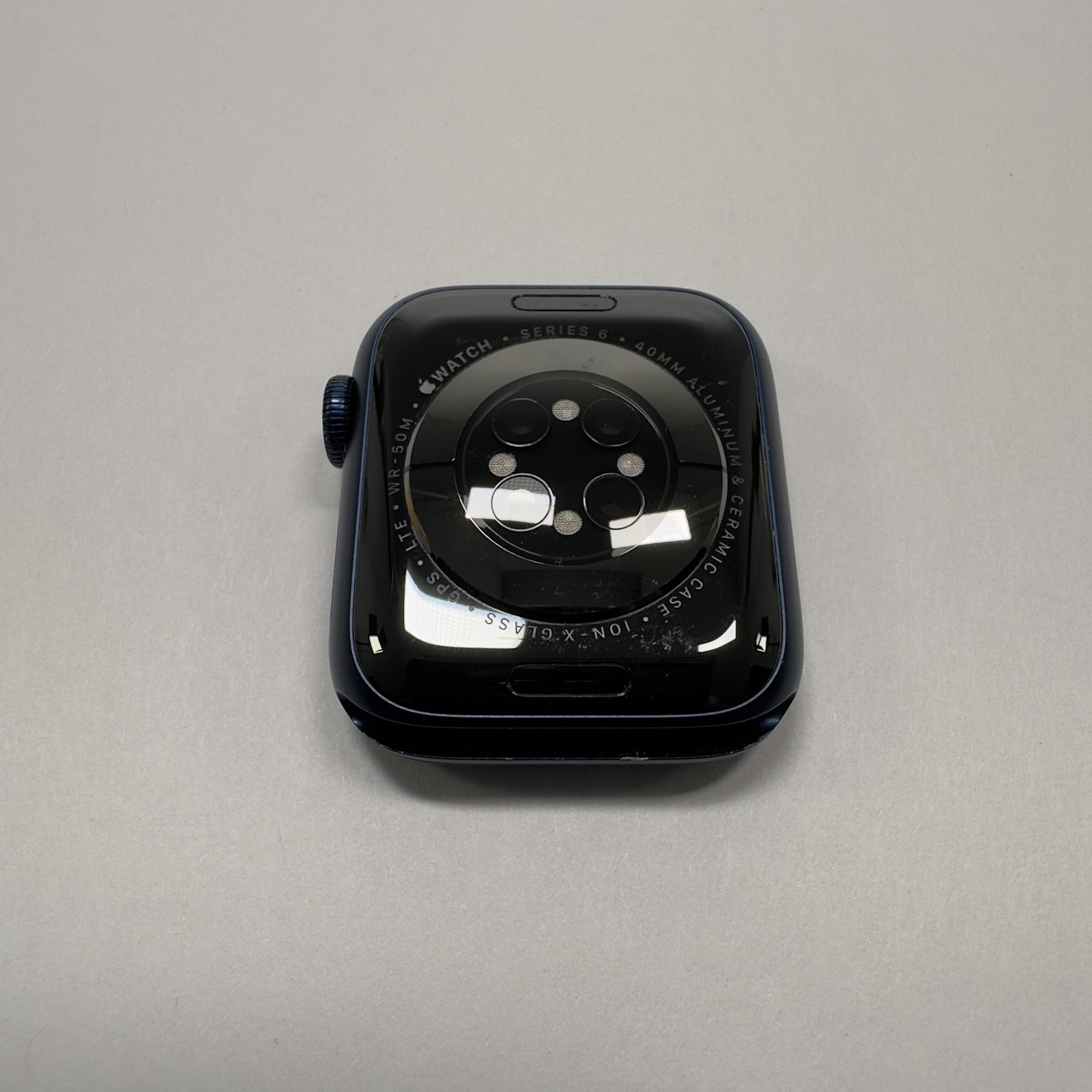 Apple 40mm Apple Watch Series 6 M02R3LL/A | Power Issue | For Parts