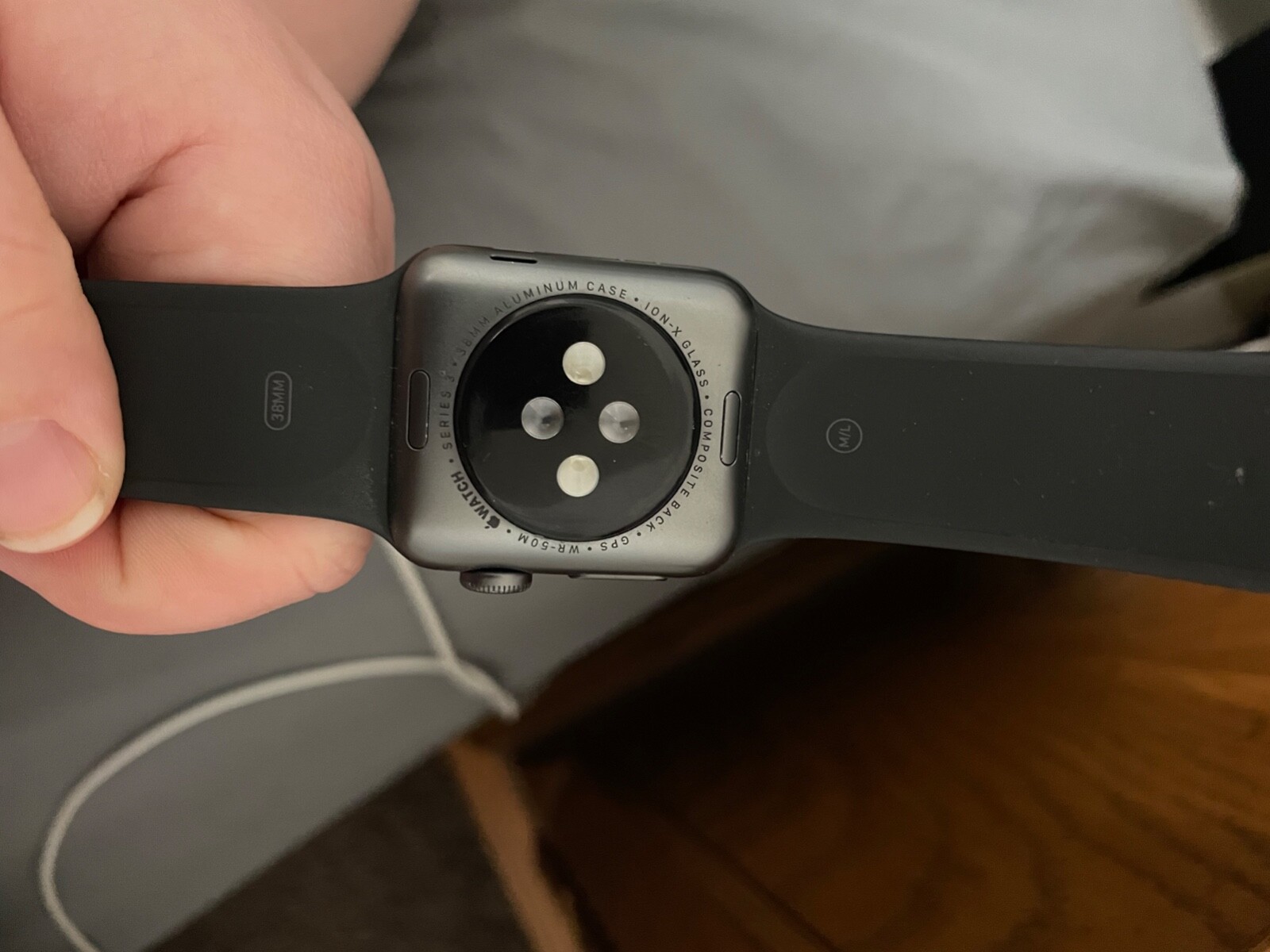 Apple Watch Series 3 38 mm Gray Case Black Aluminium Smartwatch – MTF02LLA