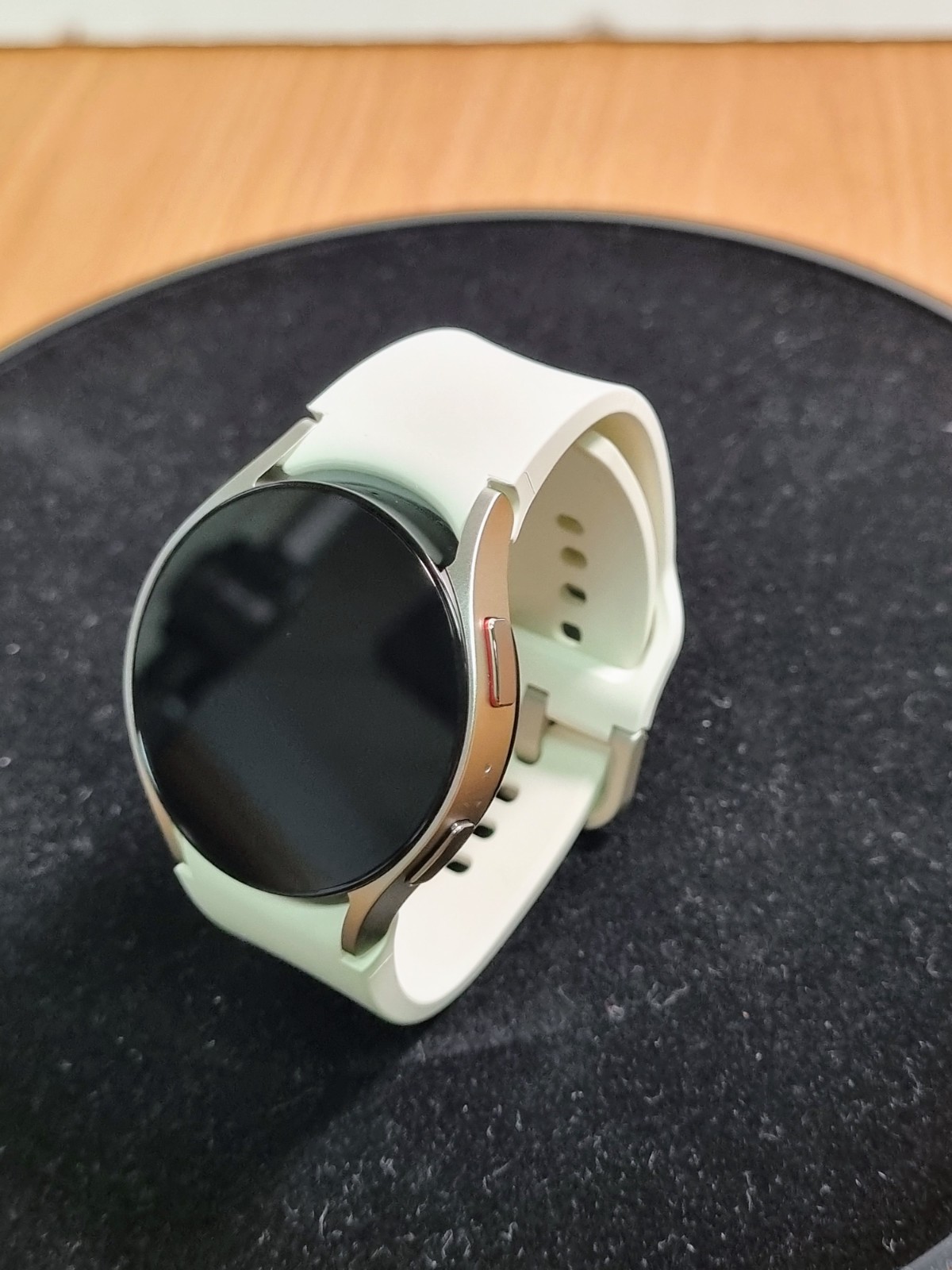 SAMSUNG Galaxy Watch 6 40mm Beige Bluetooth SM-R930 Smartwatch New Other
