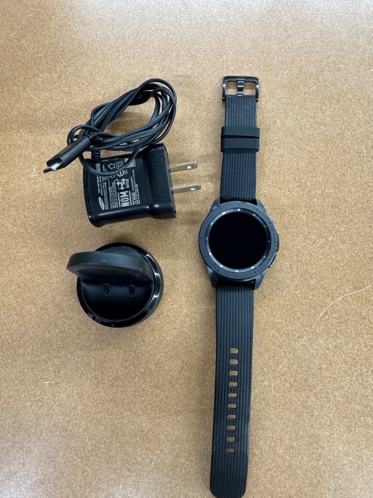 Samsung Galaxy Watch SM-R810 42mm Midnight Black Case Classic Buckle Onyx Black