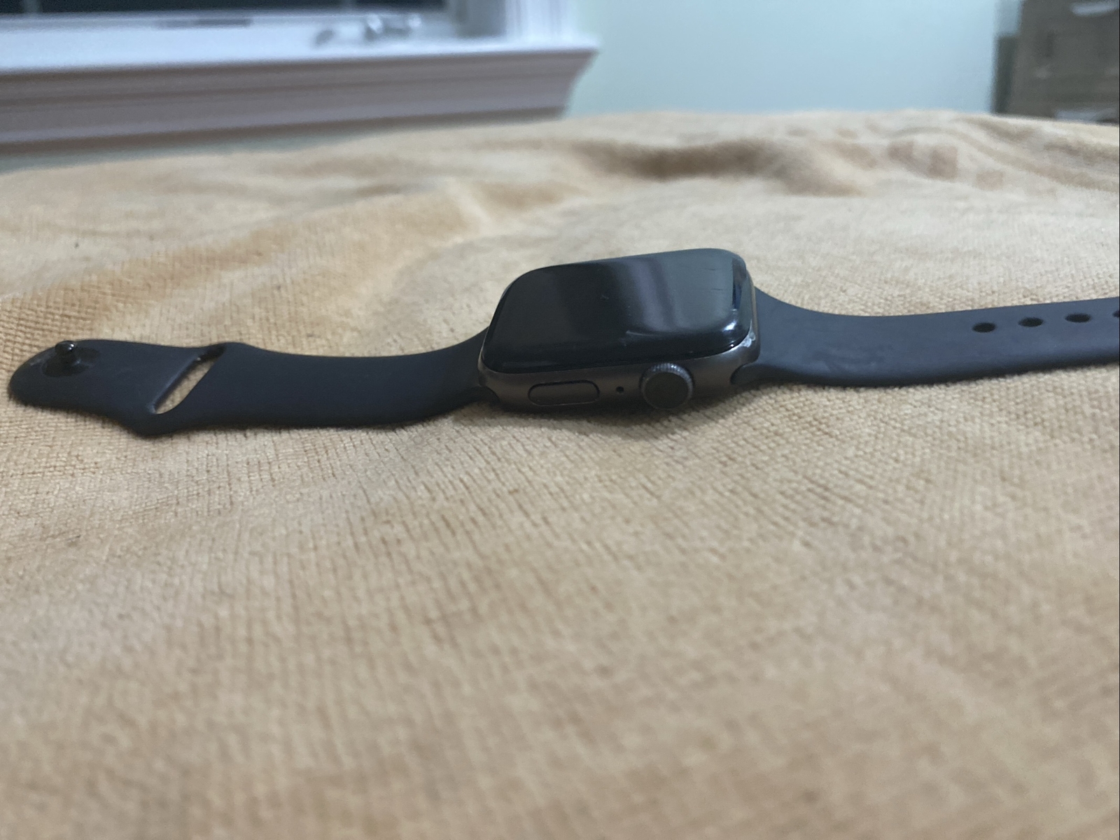 Apple Watch Series 5 44mm Space Gray Aluminum Case with Black Sport Band – S/M &