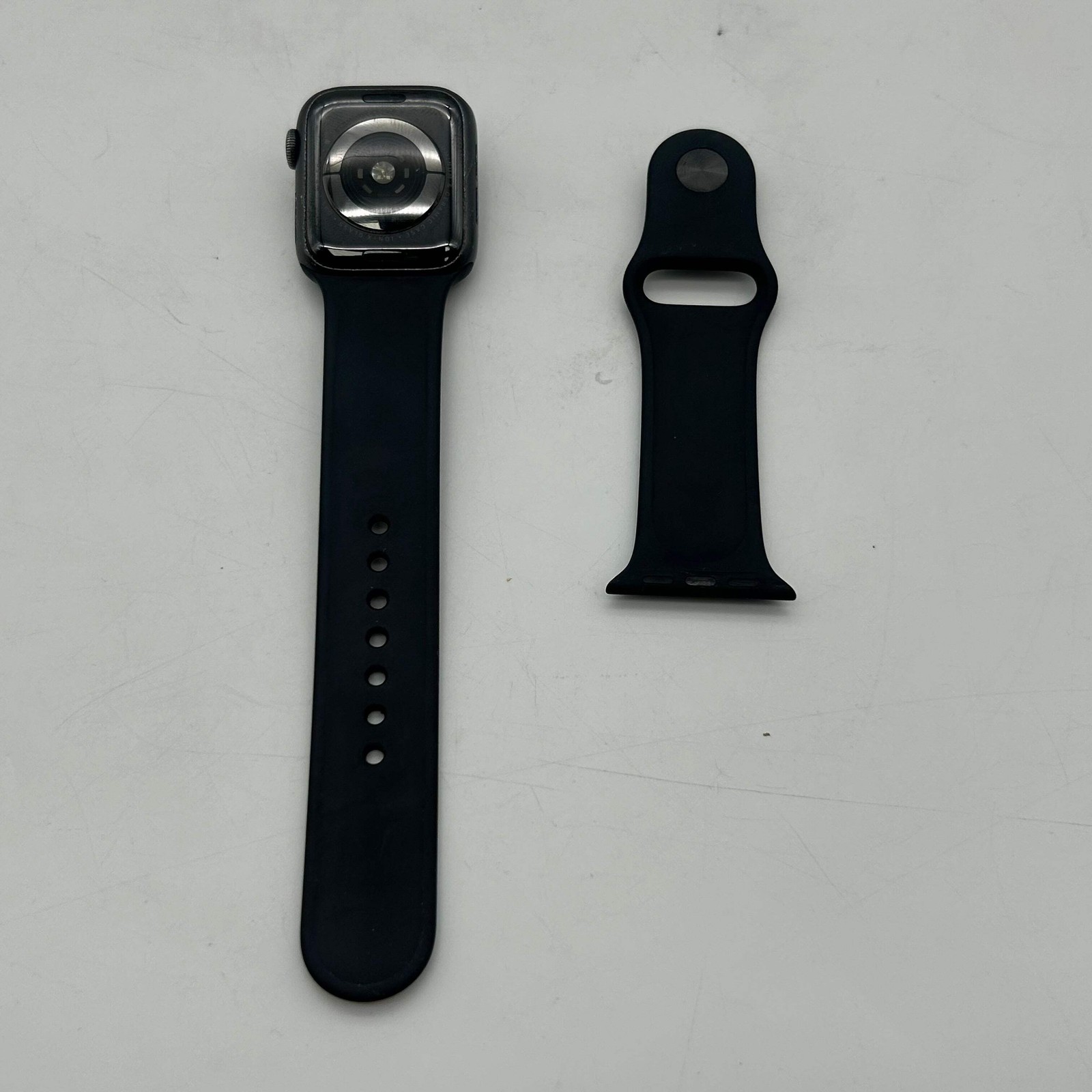 GPS Only Apple Watch Series 5 40MM Space Gray Aluminum Black Sport Band A2092