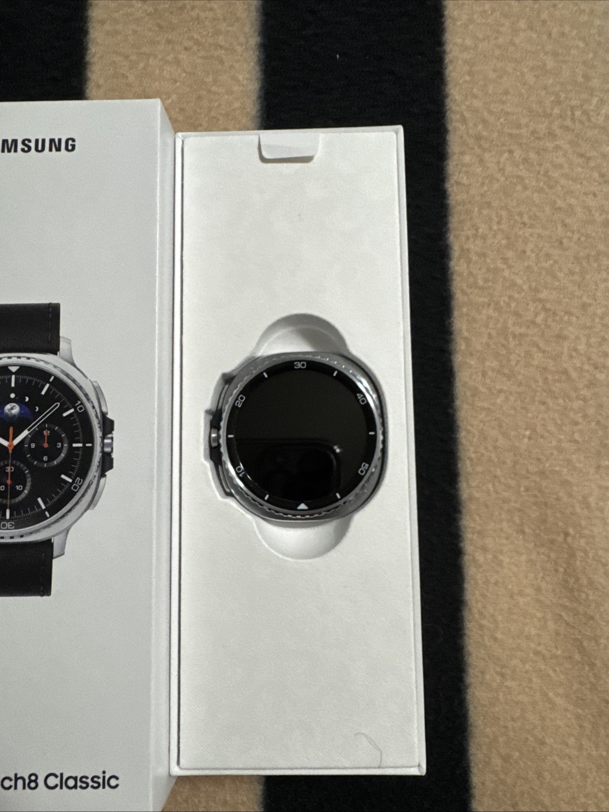 Samsung Galaxy Watch8 Classic 46mm (SM-L505U) LTE | Bluetooth | Wi-Fi – NEW!