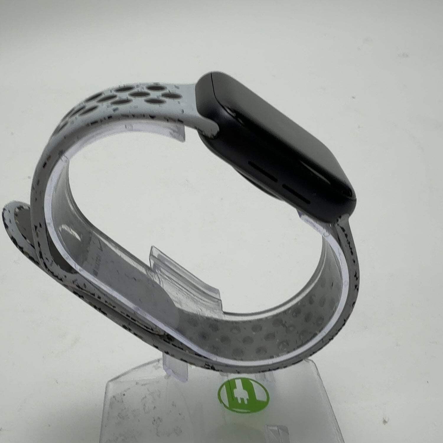 GPS Only Apple Watch SE 3 40MM Midnight Aluminum A3324