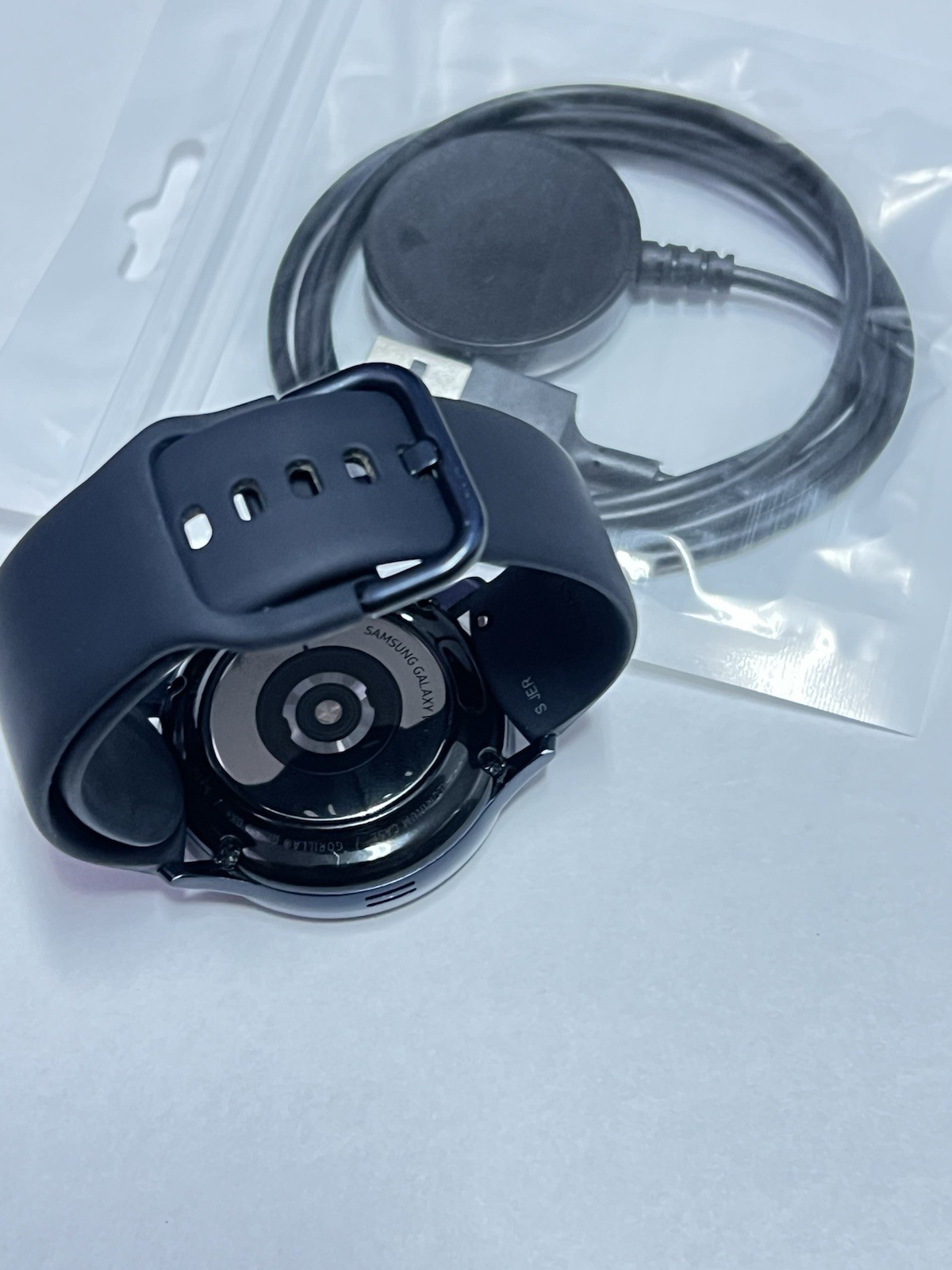 Samsung Galaxy Watch Active 2 SM-R830 40mm Aluminum Case with Sport Band…