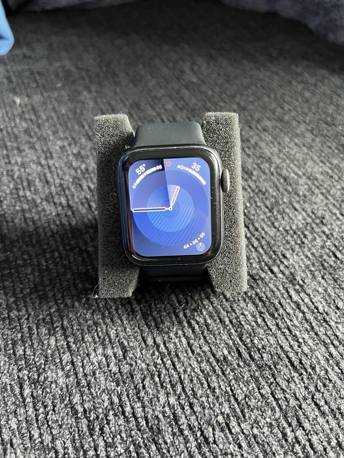 Apple Watch SE 1st Generation 40mm GPS Unlocked