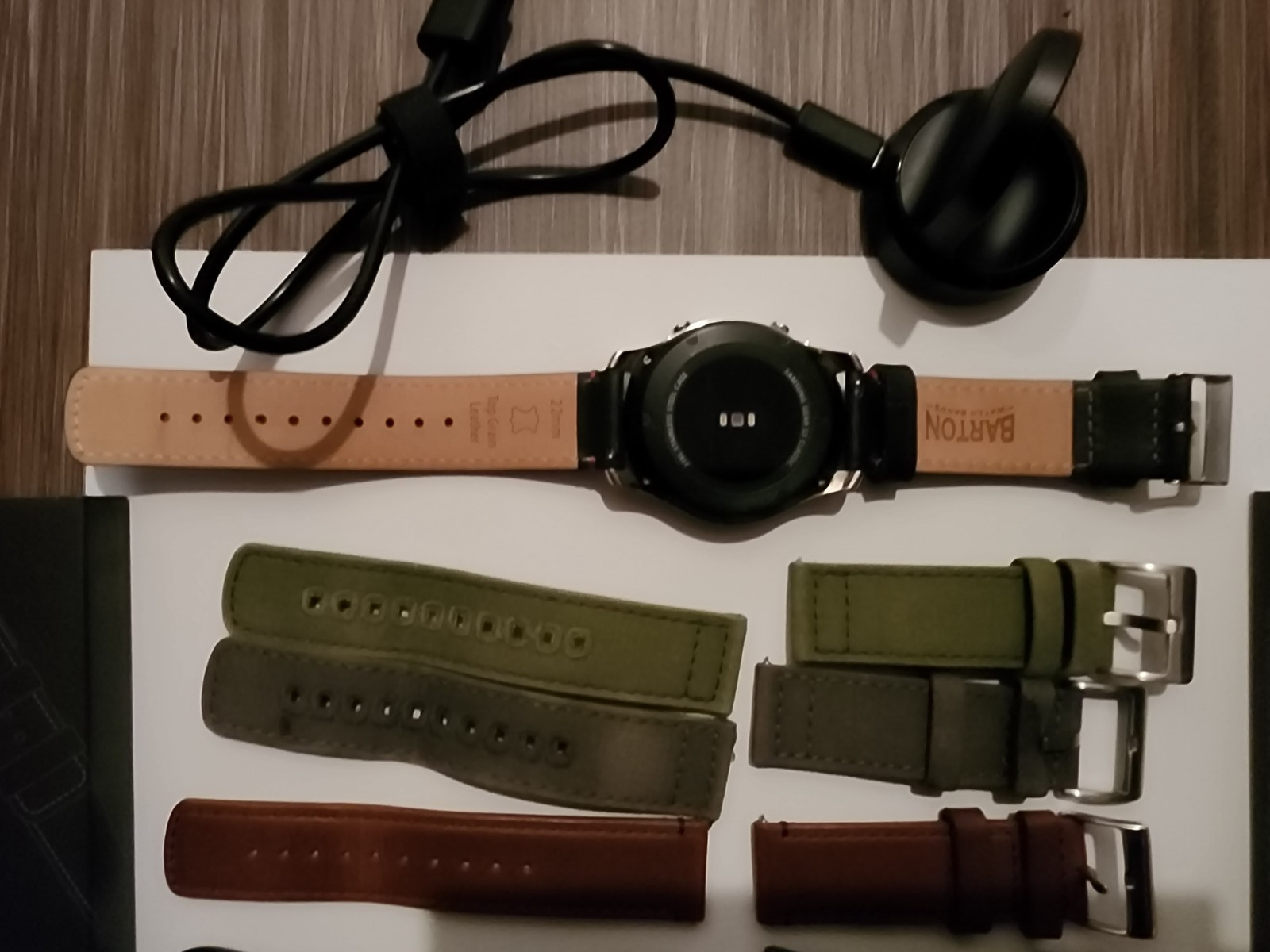 Samsung Gear S3 Classic SM-R770 46 mm 316L Stainless Steel Case W/ Leather Bands