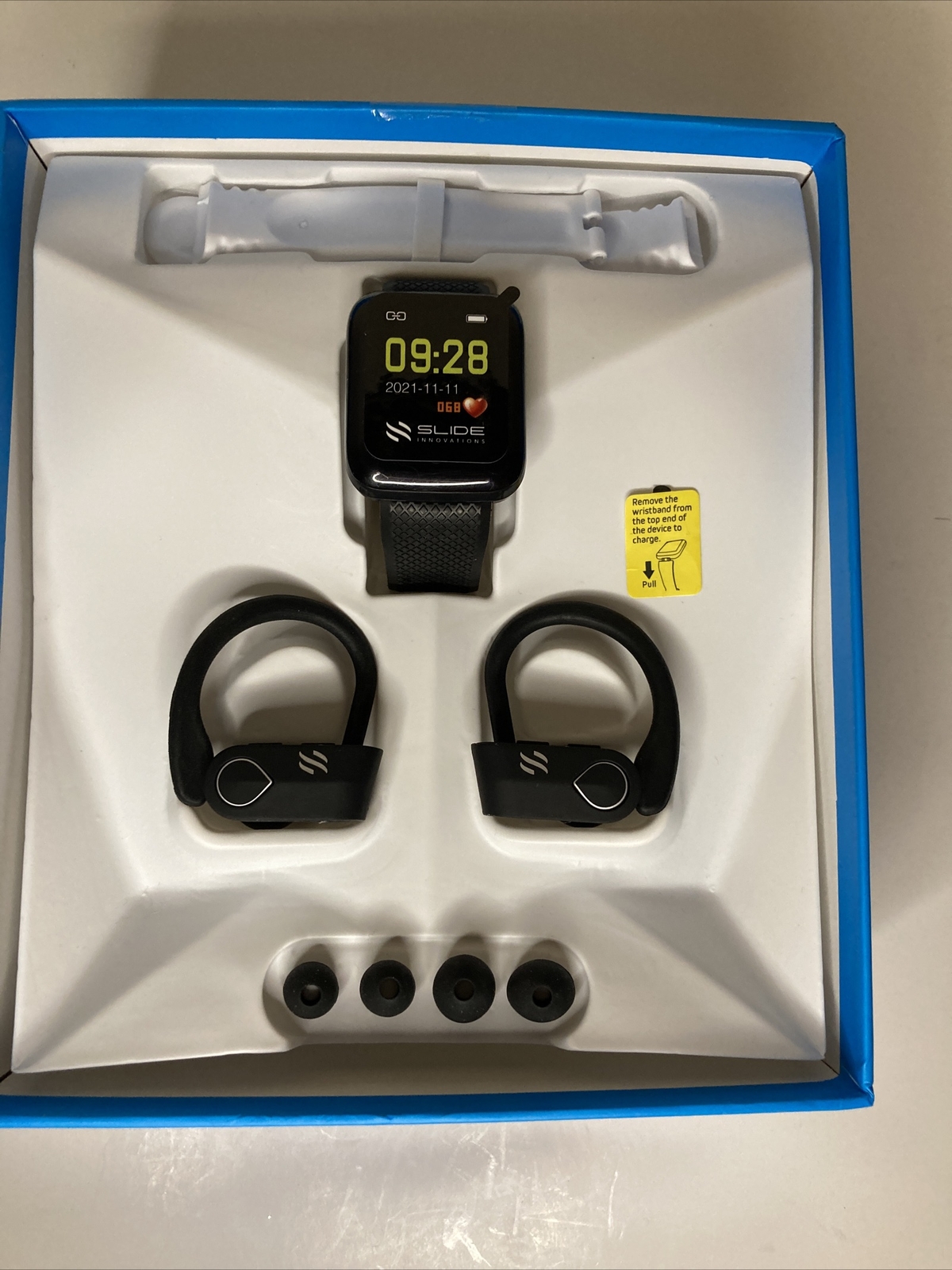 SLIDE Fitness Combo Fitness Watch and Wireless Earbuds