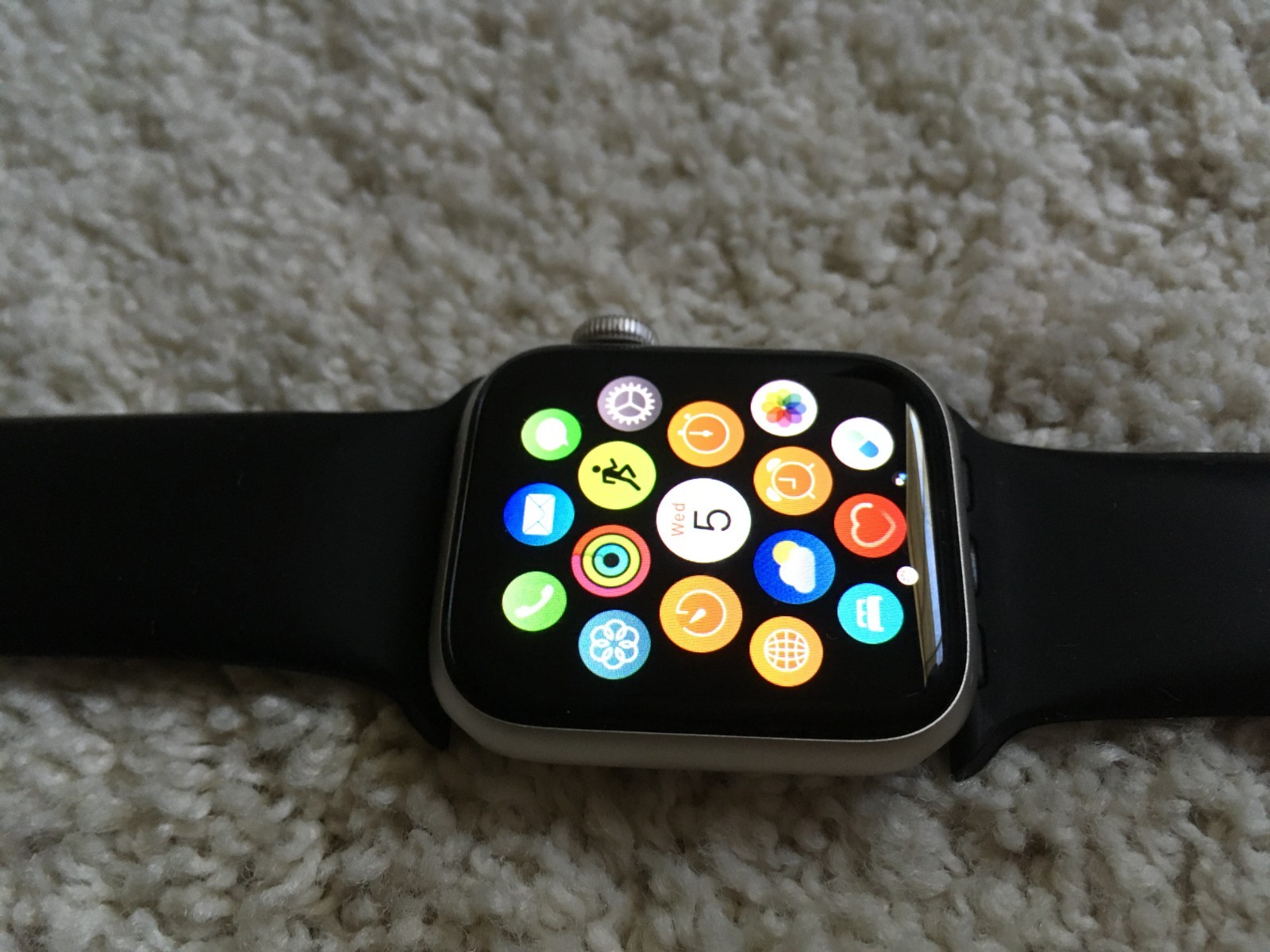 Apple Watch SE Silver GPS 40MM Band 2nd Generation
