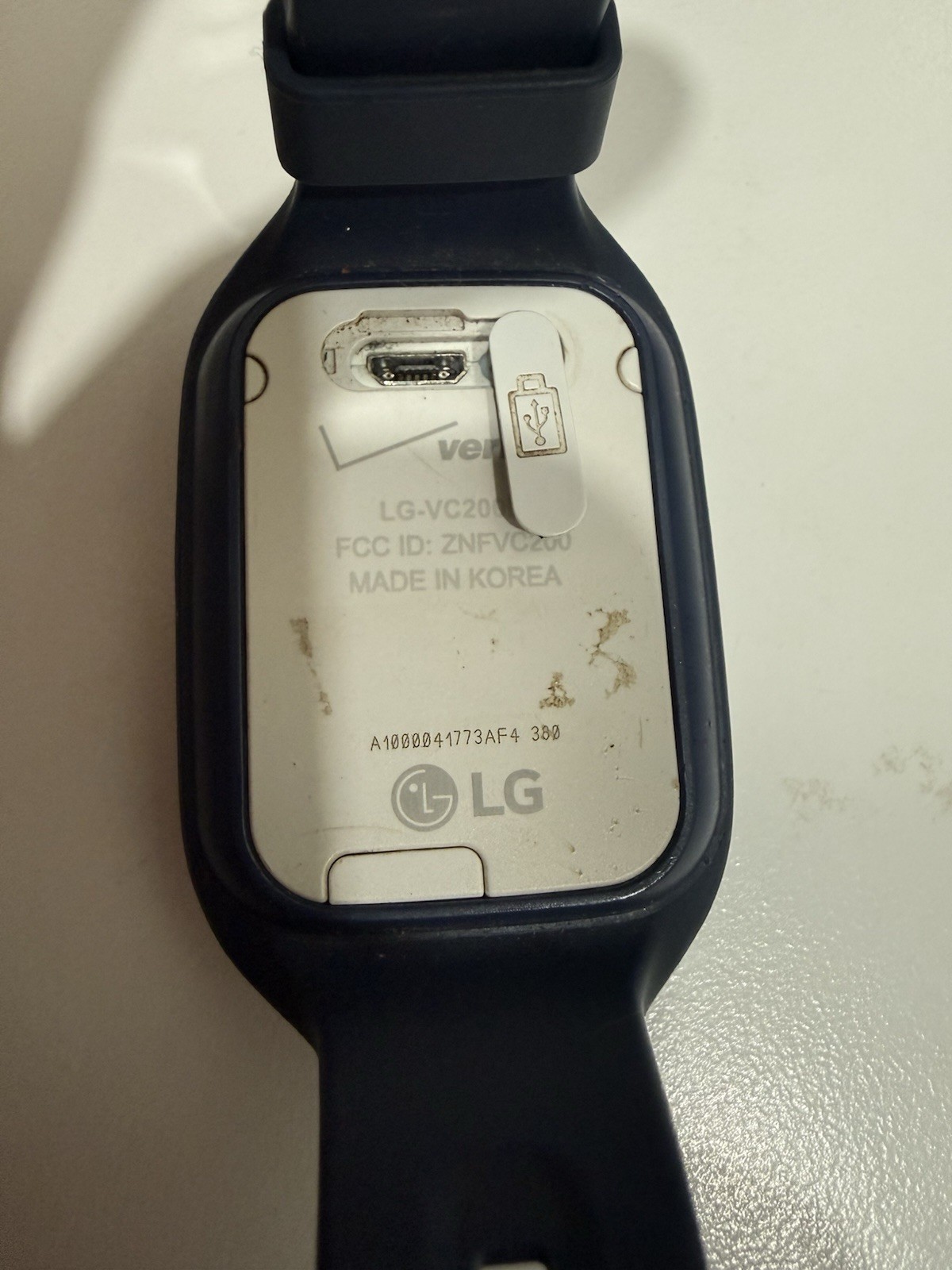 LG-VC200B Gizmo Gadget Verizon Smart Watch – Navy Blue Band WORKS!!