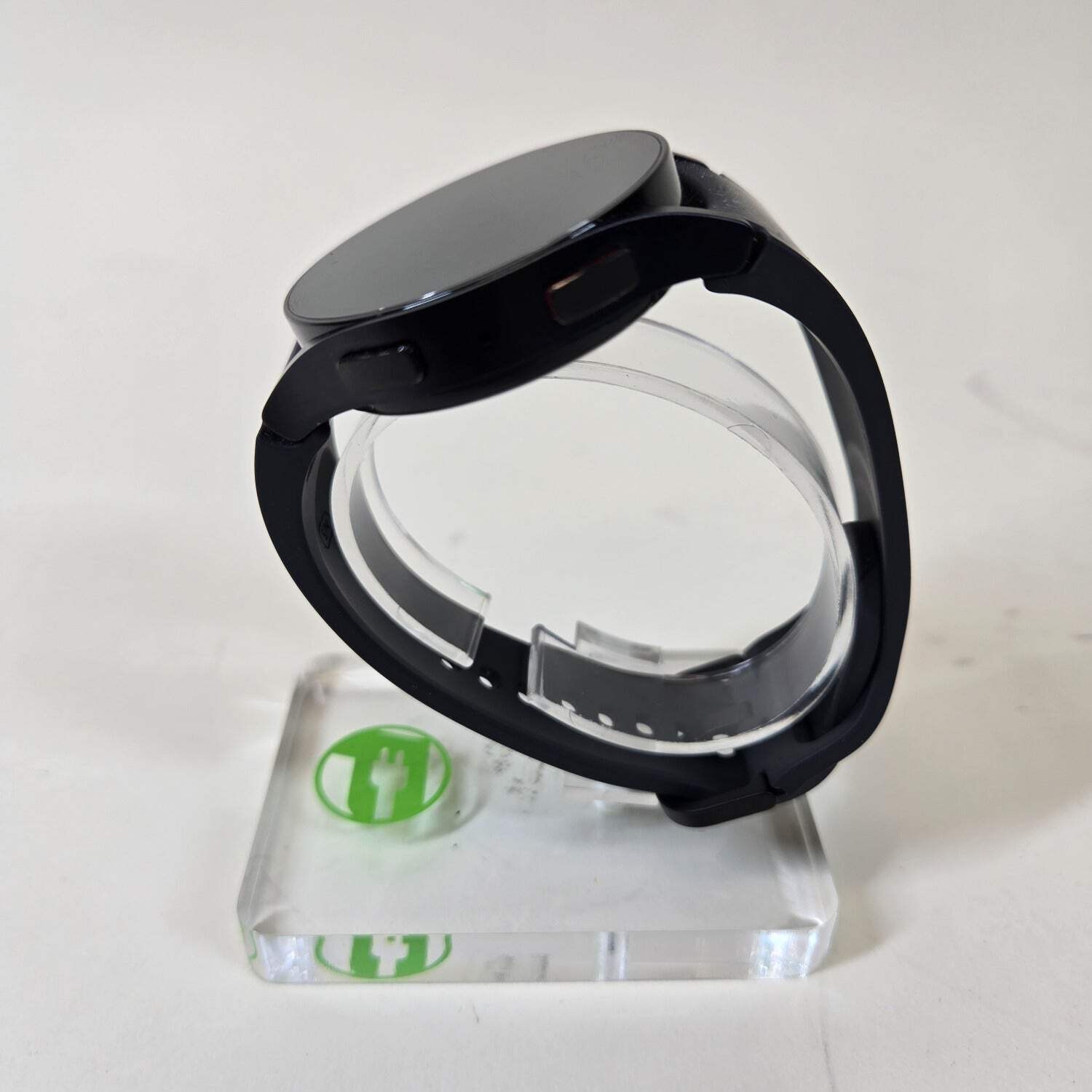 WiFi Only Samsung Galaxy Watch6 Stainless Steel Smartwatch SM-R935U