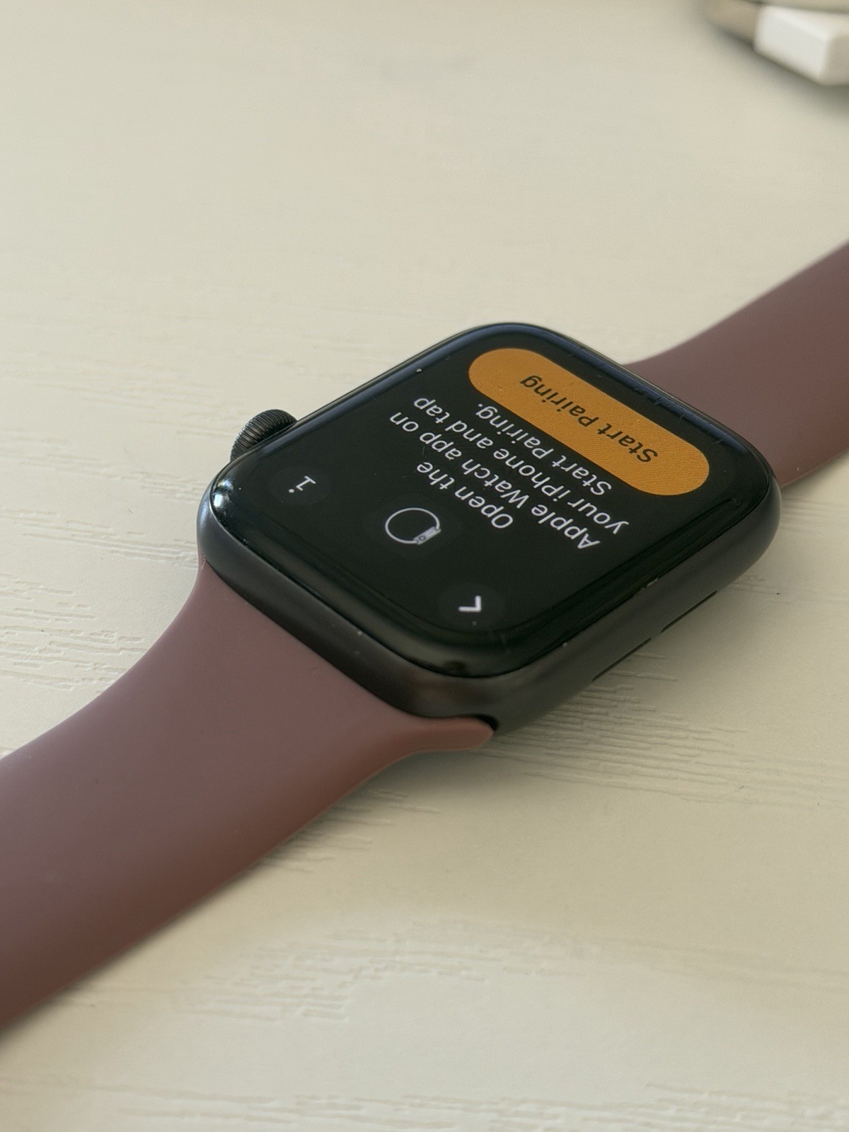Apple Watch SE 1st Gen 44 MM Gray Aluminum Case GPS