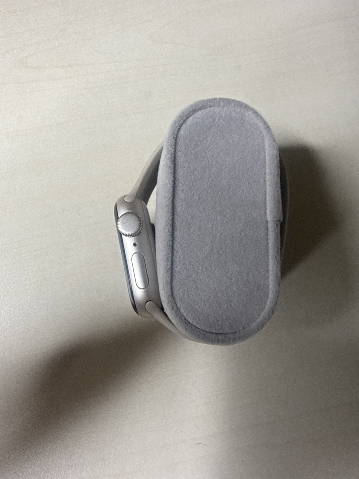 GPS Only Apple Watch SE 2nd Gen 40mm Starlight Aluminum