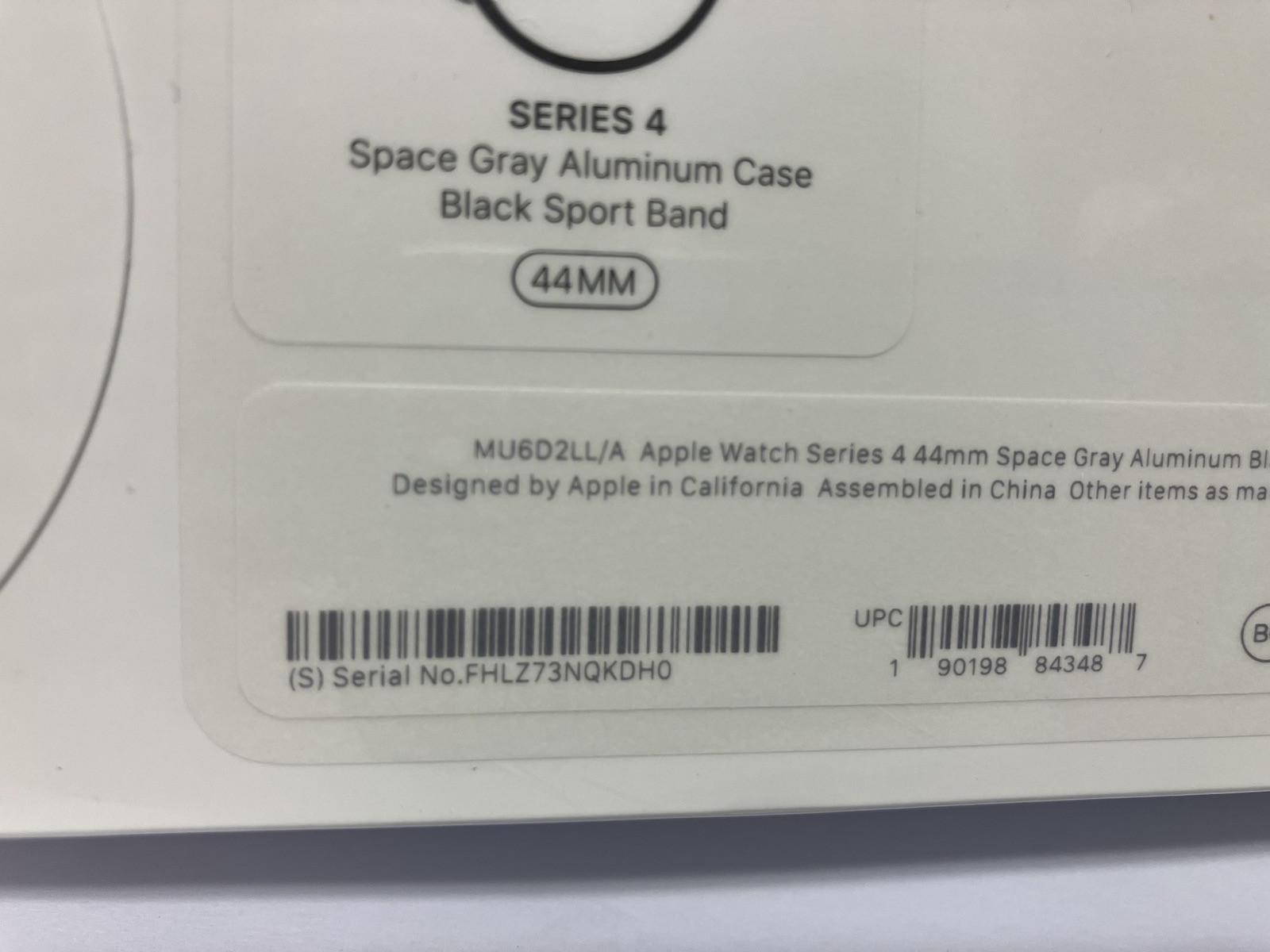 NOS Sealed Apple Watch Series 4 44 mm Space Gray Aluminum Case Black Sport Band