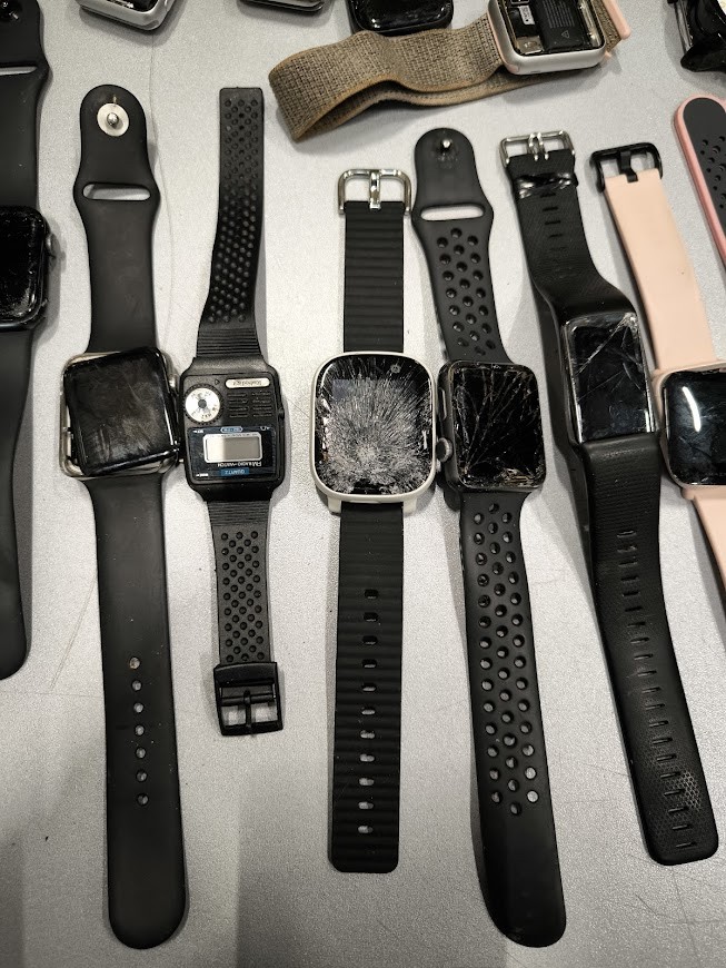 Lot of 20 Mixed Smartwatches – Untested, Signs of Use, Parts/Repair