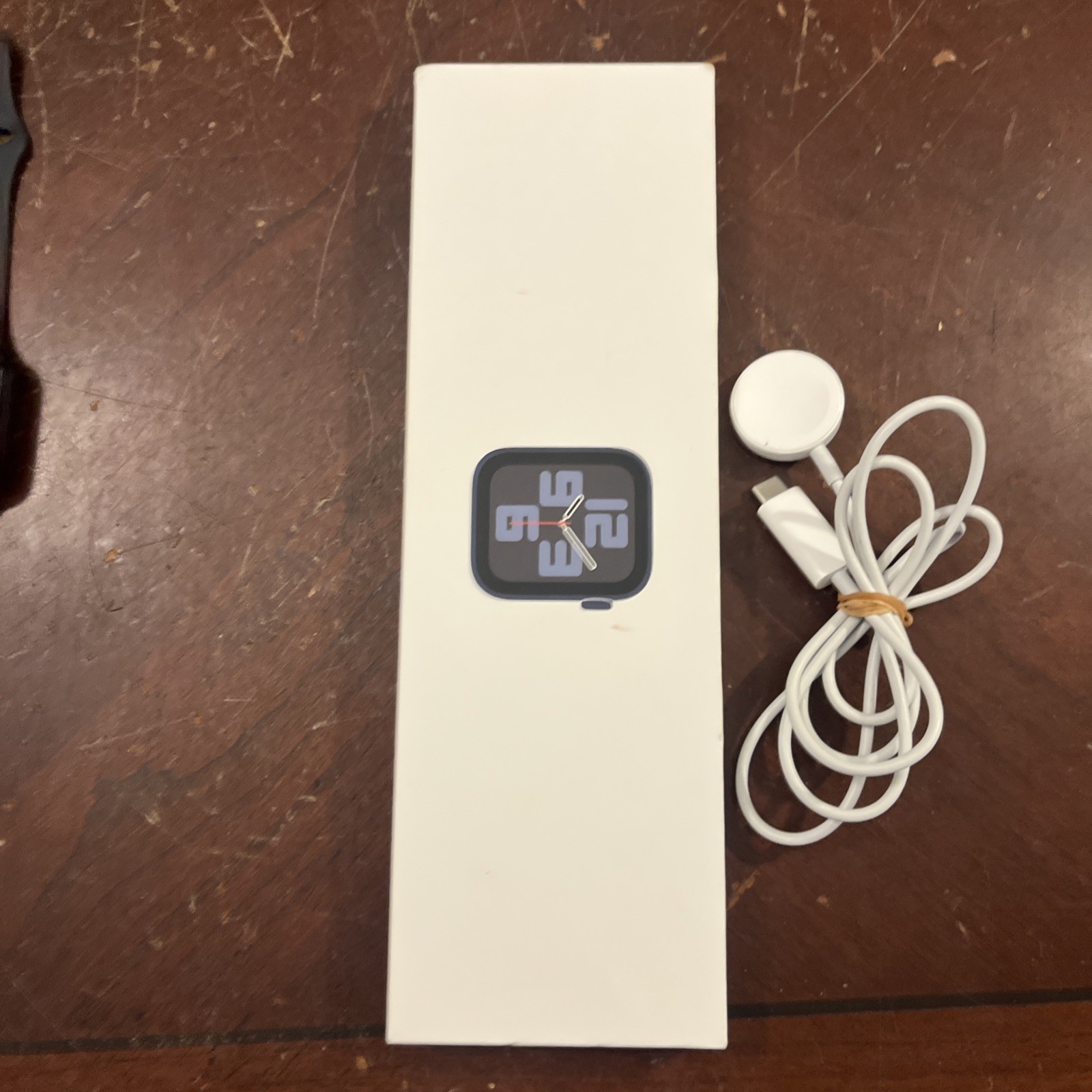 GPS Only Apple Watch SE 2nd Gen 40MM Midnight Aluminum Black Sport Band L24