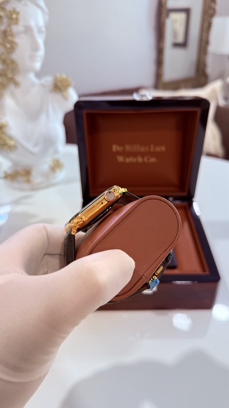 ✅ Custom 24k Gold Plated Apple Watch Series 9 Black Band | Water Resistant | Box