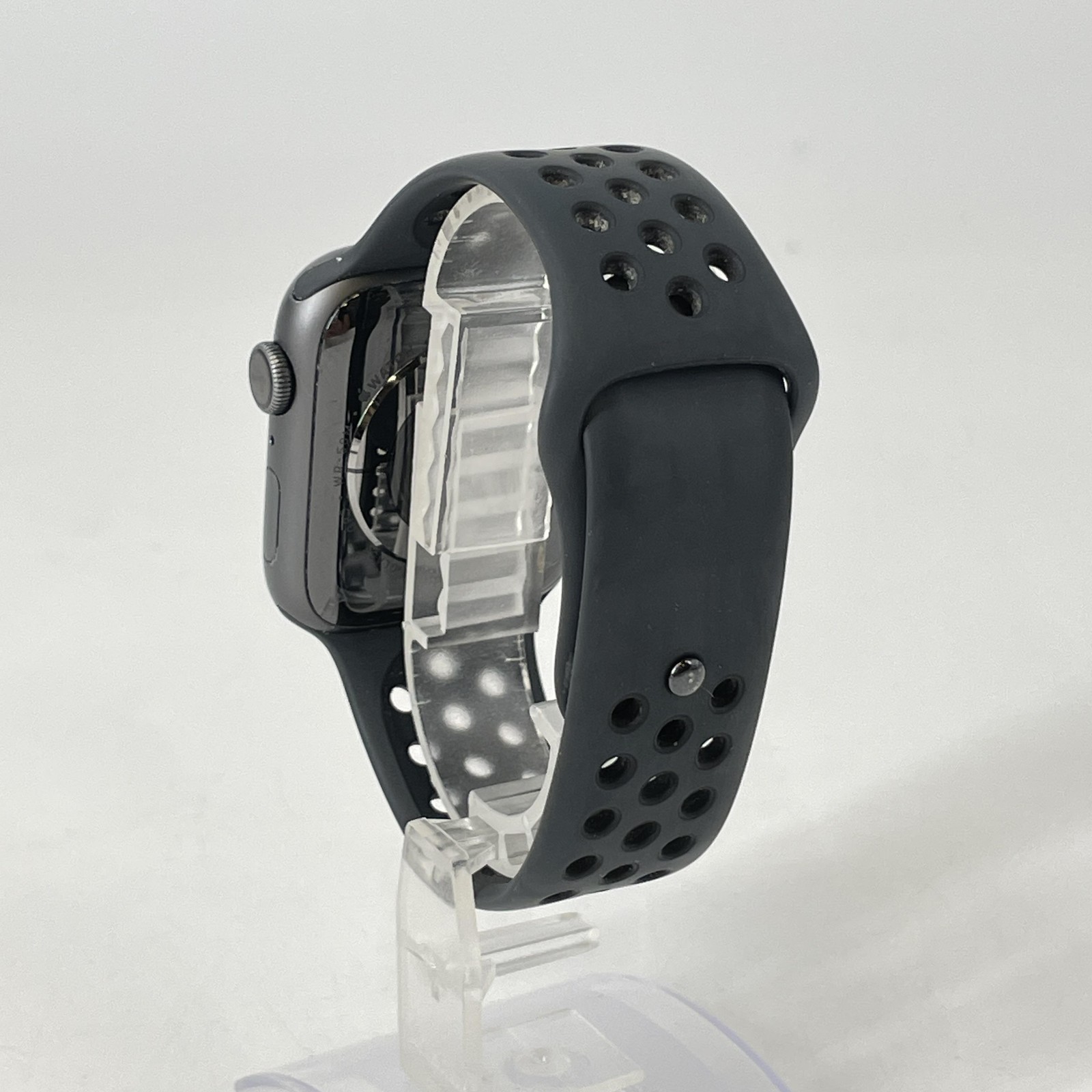 Apple Watch Series 4 44mm Space Gray Aluminum (GPS) w/ Nike Sport Band – Good