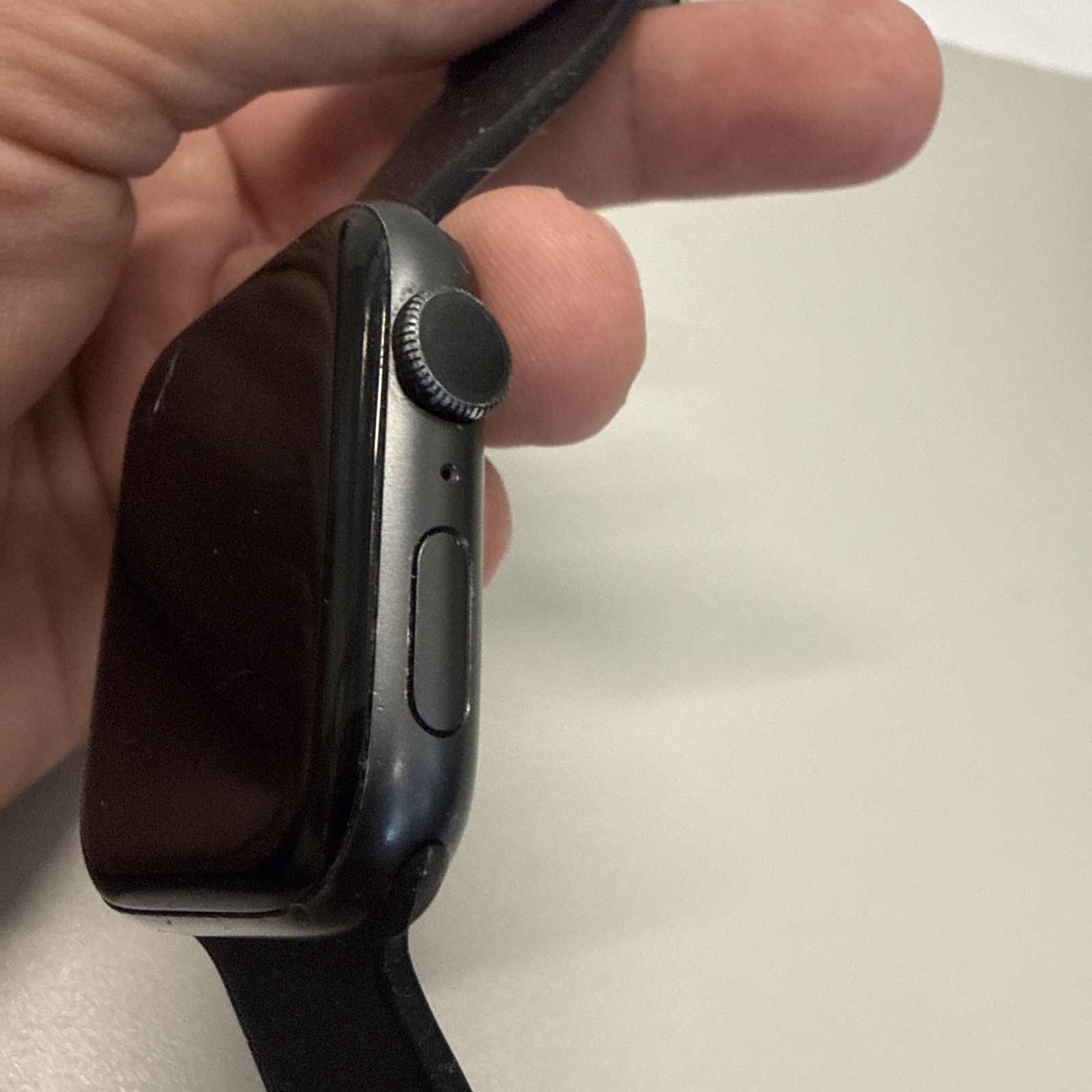 Apple Watch Series 5 44mm GPS for parts only LOCKED