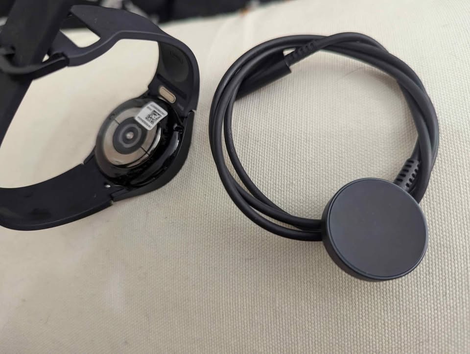 Samsung Galaxy Watch6 SM-R935 40mm Aluminum Case with Sport Band – Graphite (4G)