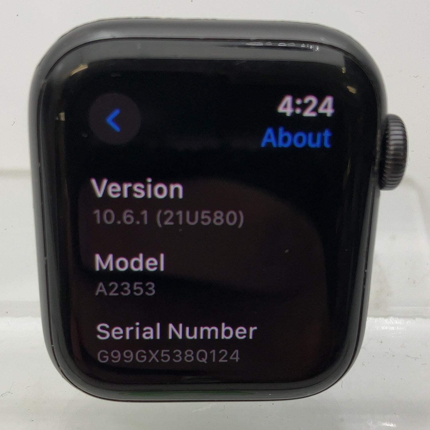 GPS Only Apple Watch SE 1st Gen 40MM Space Gray Aluminum A2353 Face Only