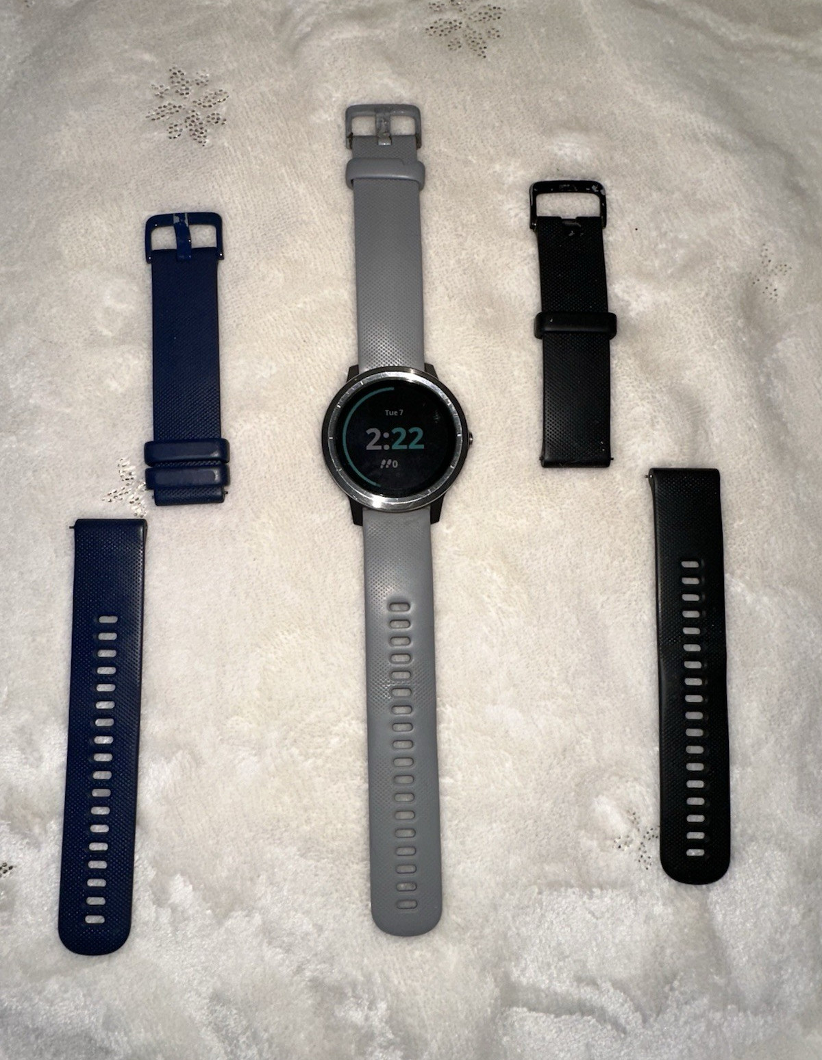 Garmin Vivoactive 3, 44mm (Men’s Black, Gray and Navy Blue Silicone Bands)