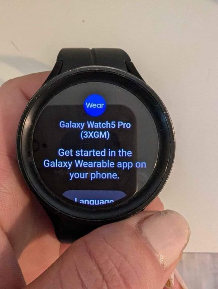 Samsung Galaxy Watch5 44mm Graphite Aluminum Bluetooth Smartwatch