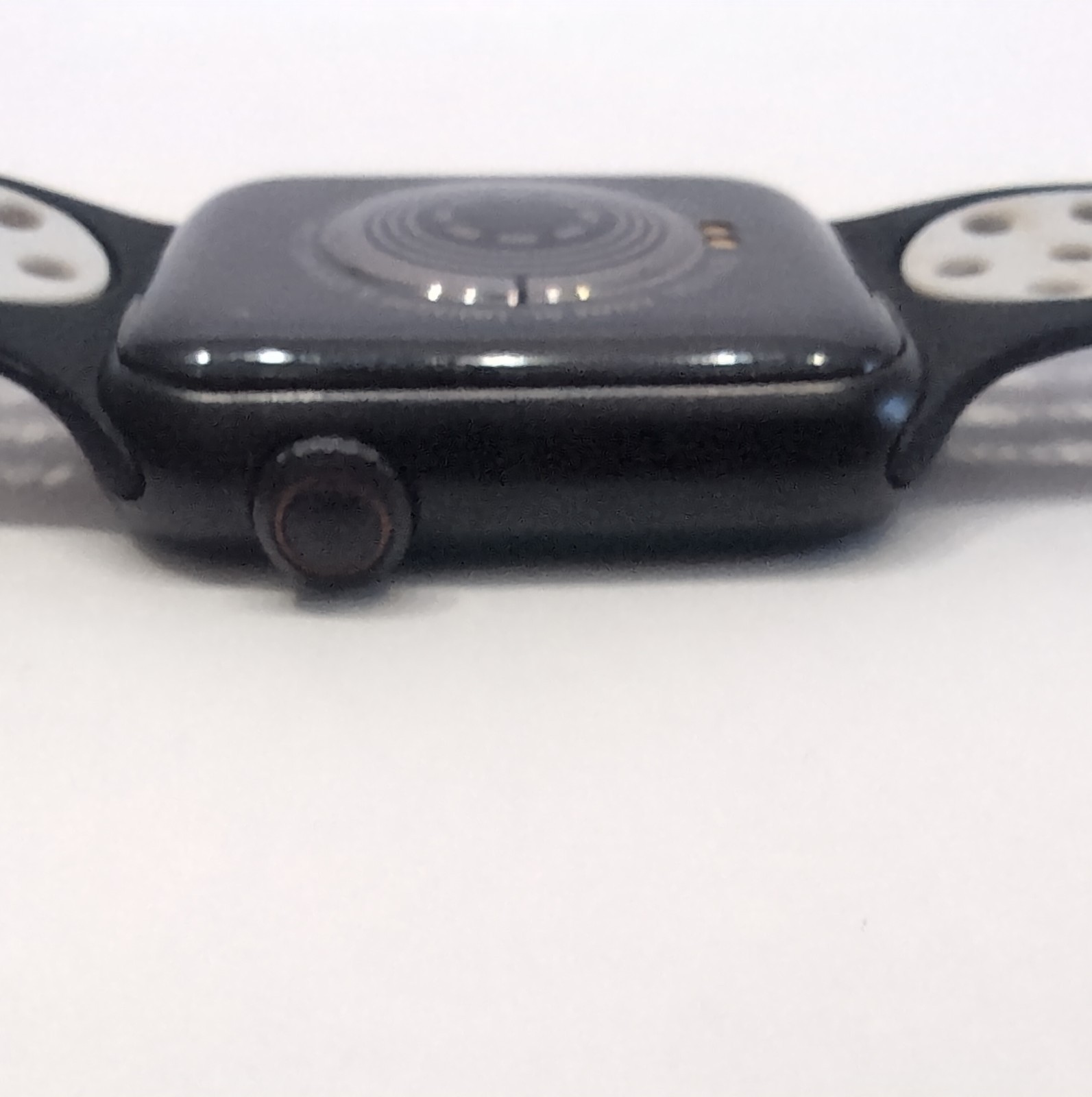 Apple 44mm Apple Watch Series 6 With Band Parts Only Won’t Charge Repair Only