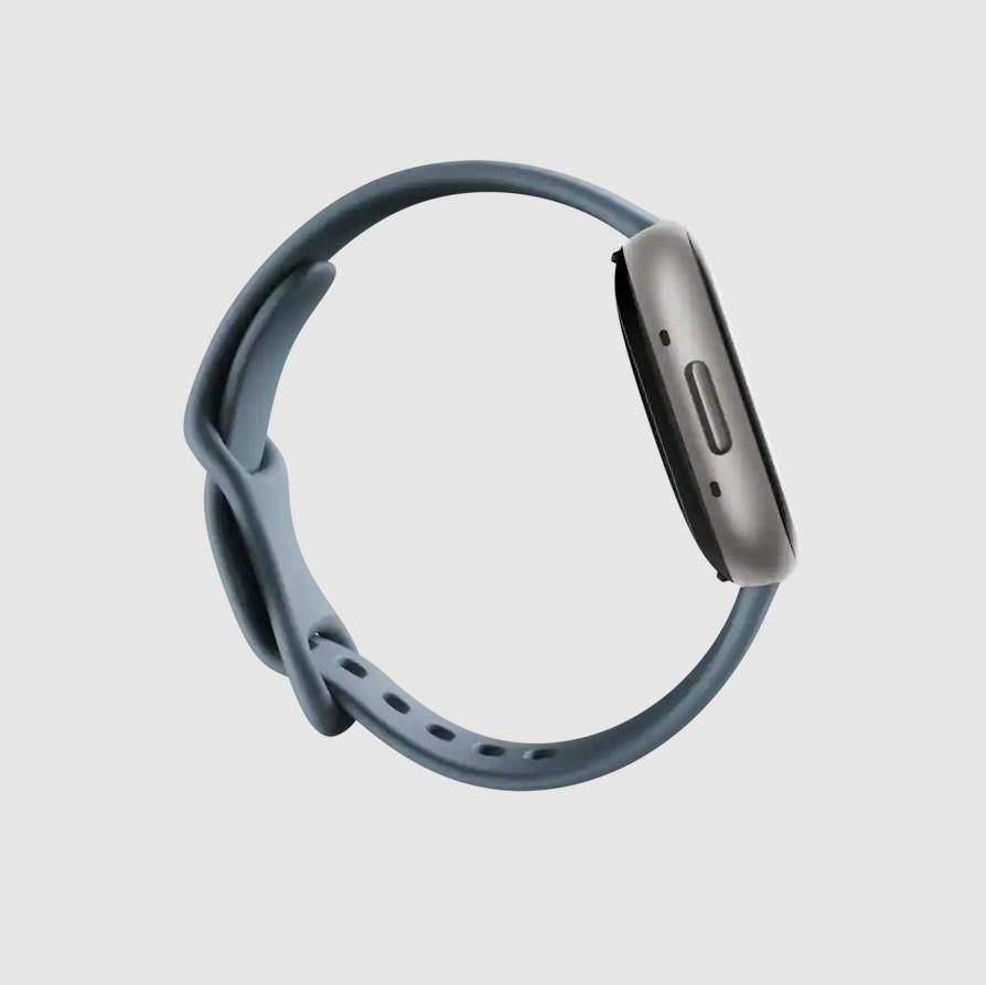 Fitbit Versa 4 Smartwatch Platinum Aluminum Waterfall Blue GPS AMOLED Excellent
