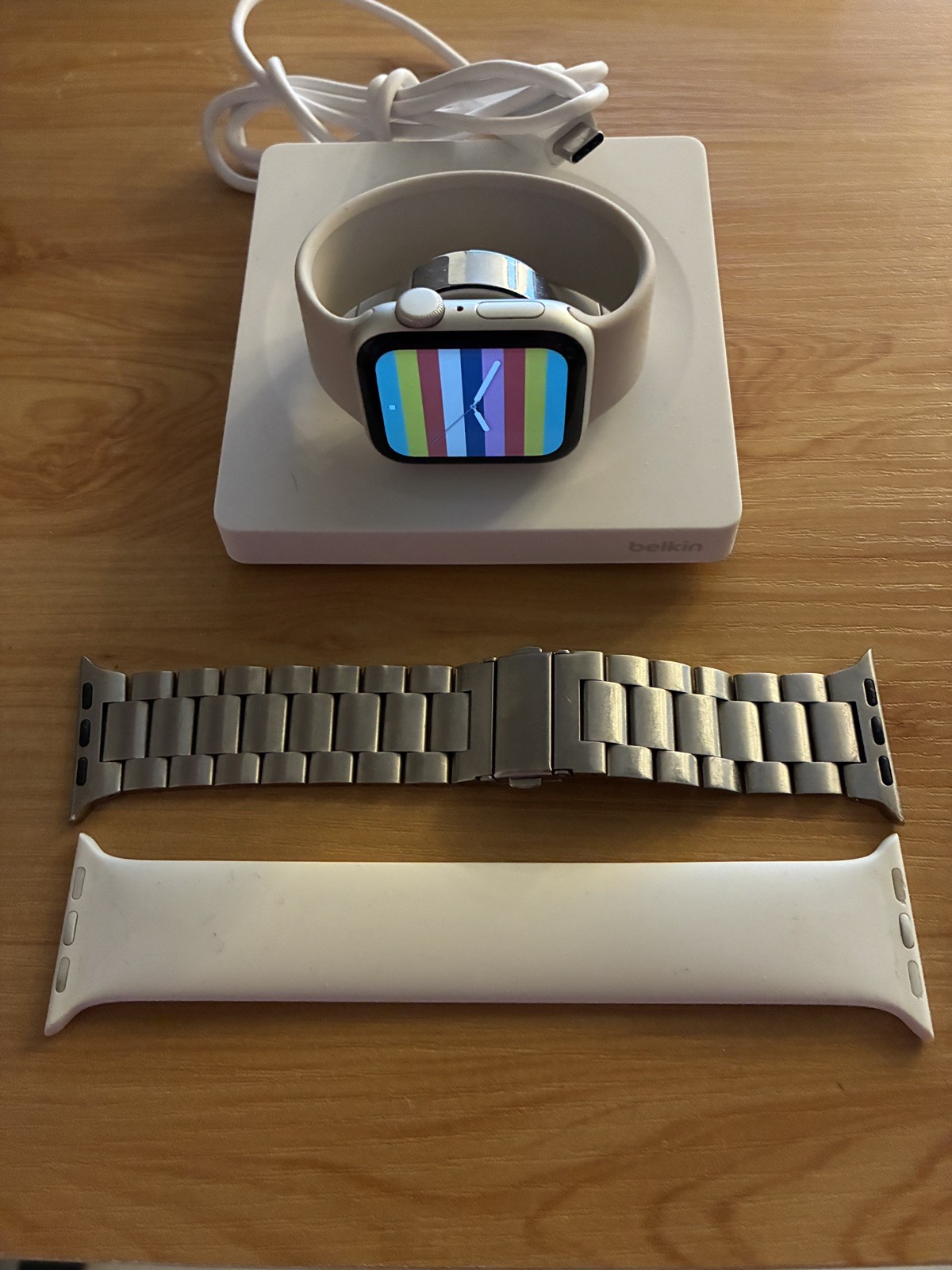 Unlocked Apple Watch SE 1st Gen 44MM Space Gray 4 Bands & Accessories A2354