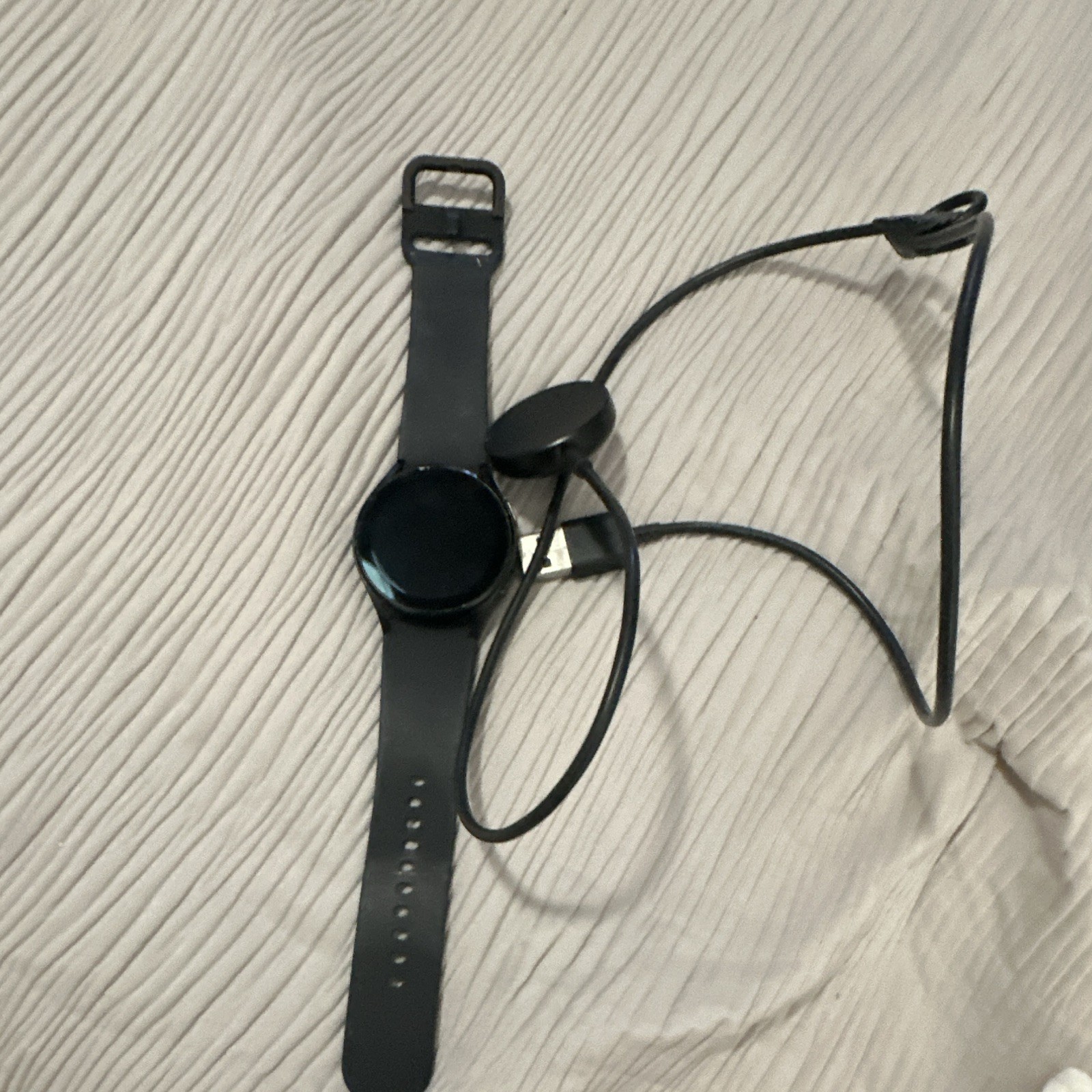 44mm Black Smart Watch GPS Heart Rate Wi-Fi Wear OS Android, Silicone Band