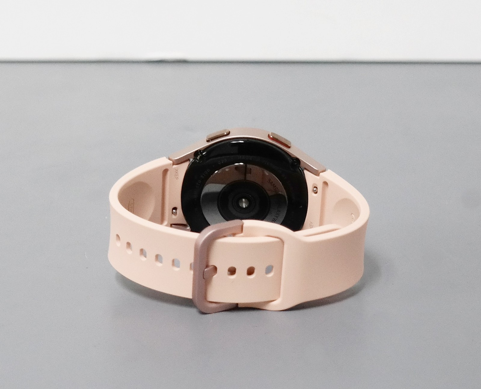 Samsung Galaxy Watch4 SM-R860 40mm Aluminum Case with Sport Band – Pink Gold
